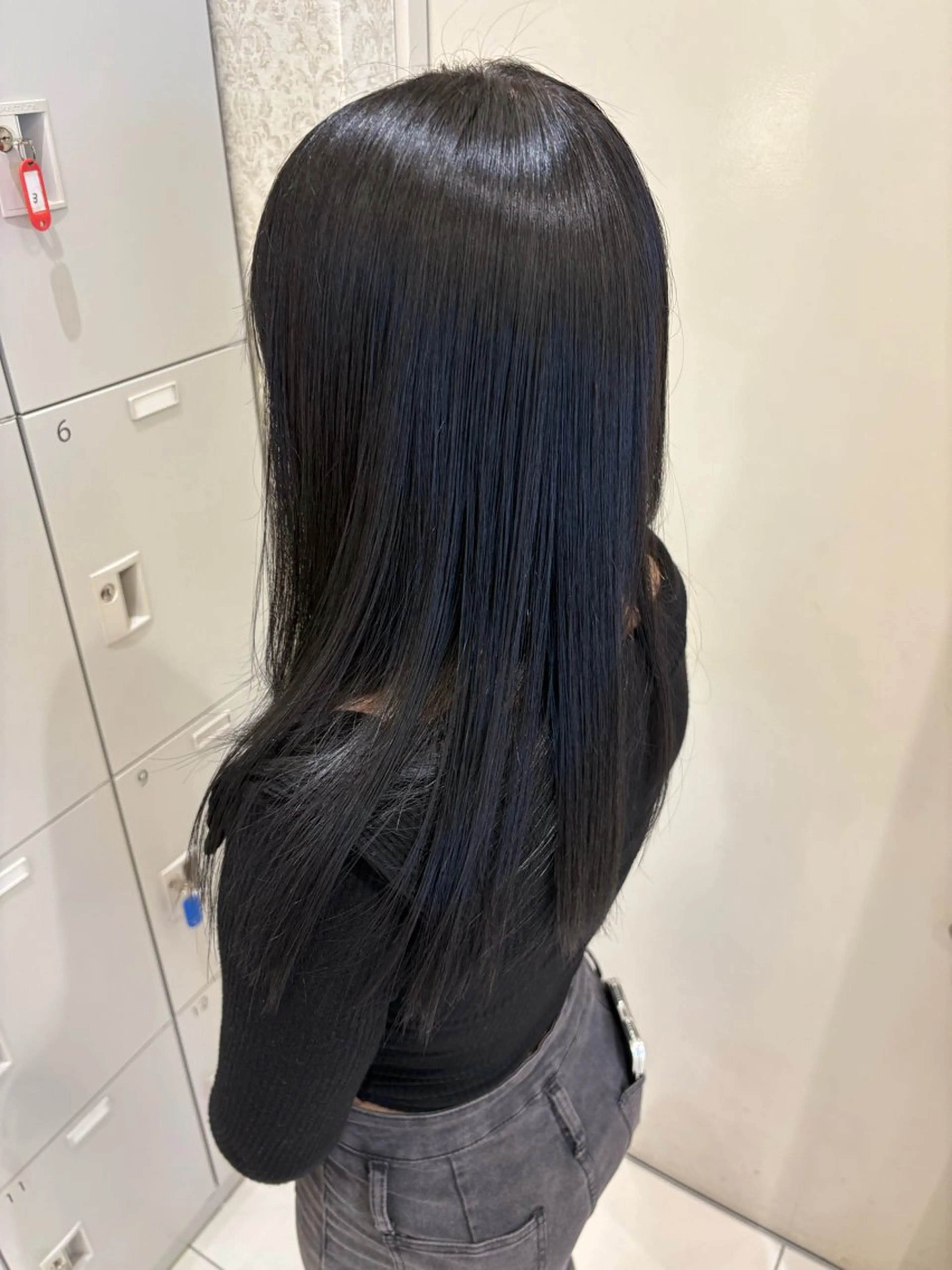 セミロング 本厚木パーマ＆ブリー チ特化メンズショートのヘアスタイル