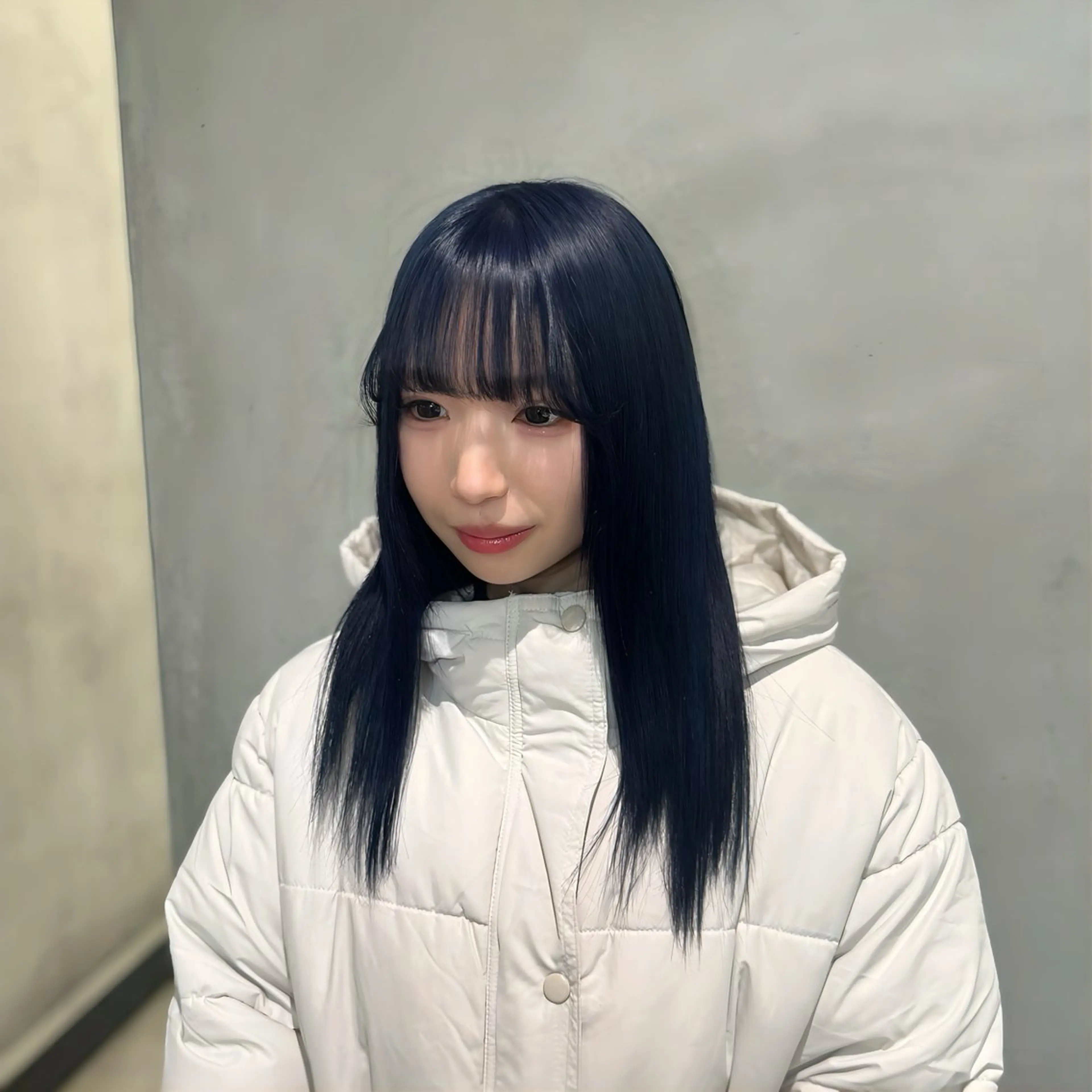 ロング カラー ブリーチ ブルーカラー ネイビーカラー 韓国風ヘア ヘアカラー 大阪 梅田/ ハイトーン/エクステのヘアスタイル