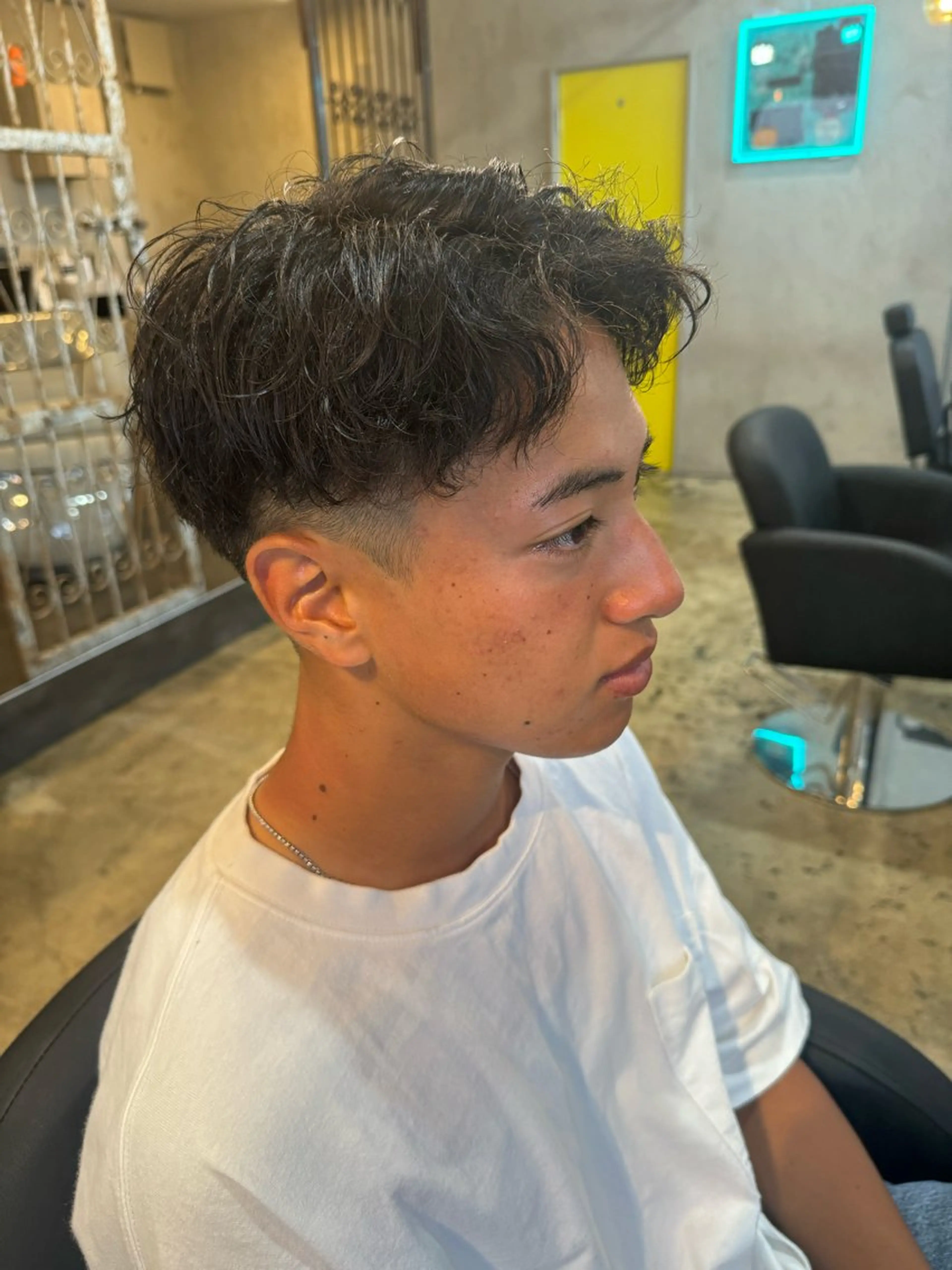 ショート パーマ メンズ アップバング ショートヘア カット パーマ 🔥メンズ圧倒的人気 ROOOMEN松田隆のヘアスタイル