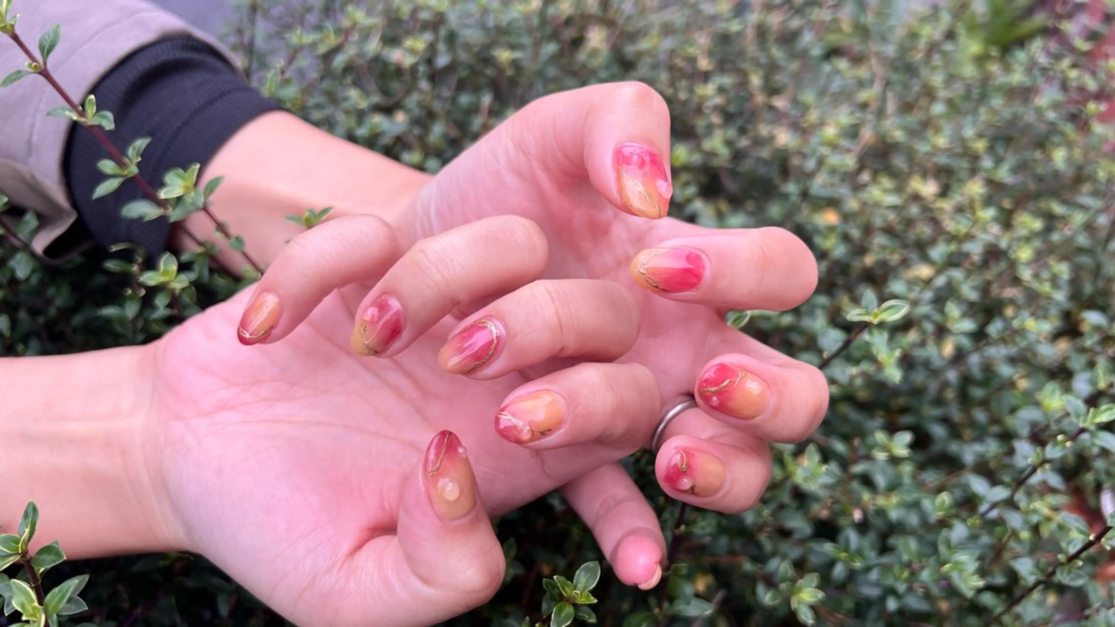 ネイル ジェルネイル ハンドネイル & nudge nail所属・&nudgenail 本多のネイルデザイン