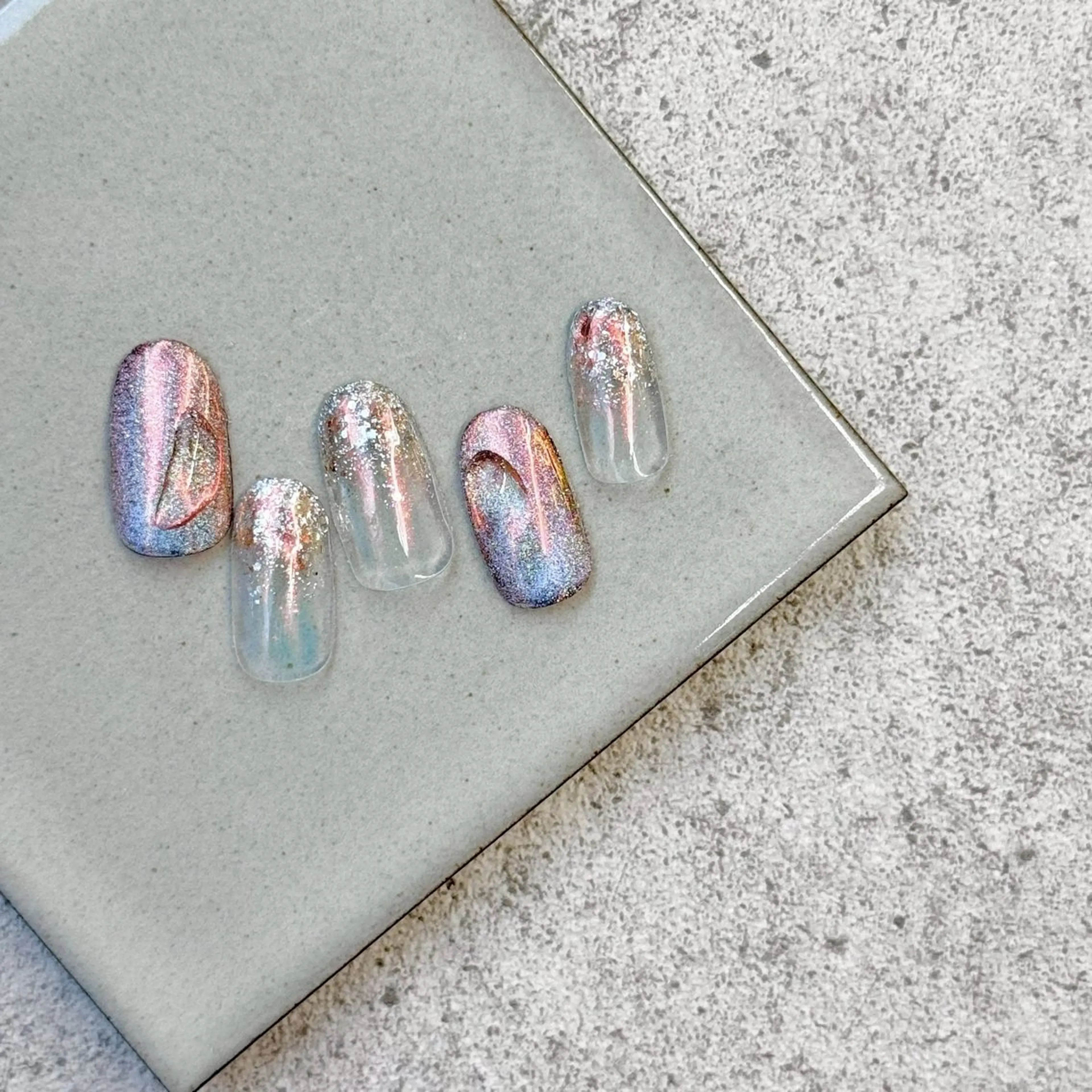 ミディアム MAXKELLY KAORIのネイルデザイン