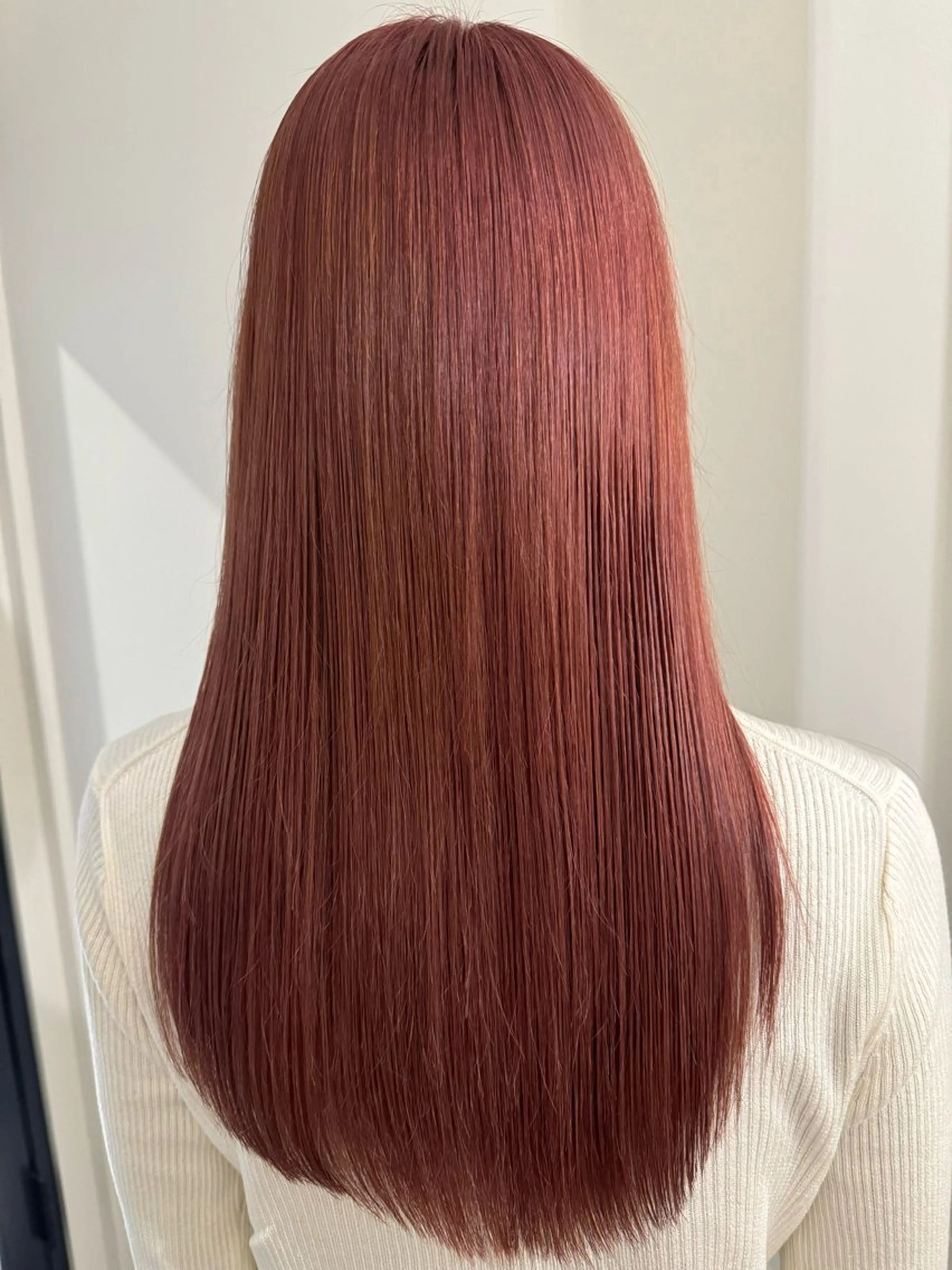 ロング カラー ブリーチ ピンクカラー ヘアカラー 内沼 恵留菜のヘアスタイル