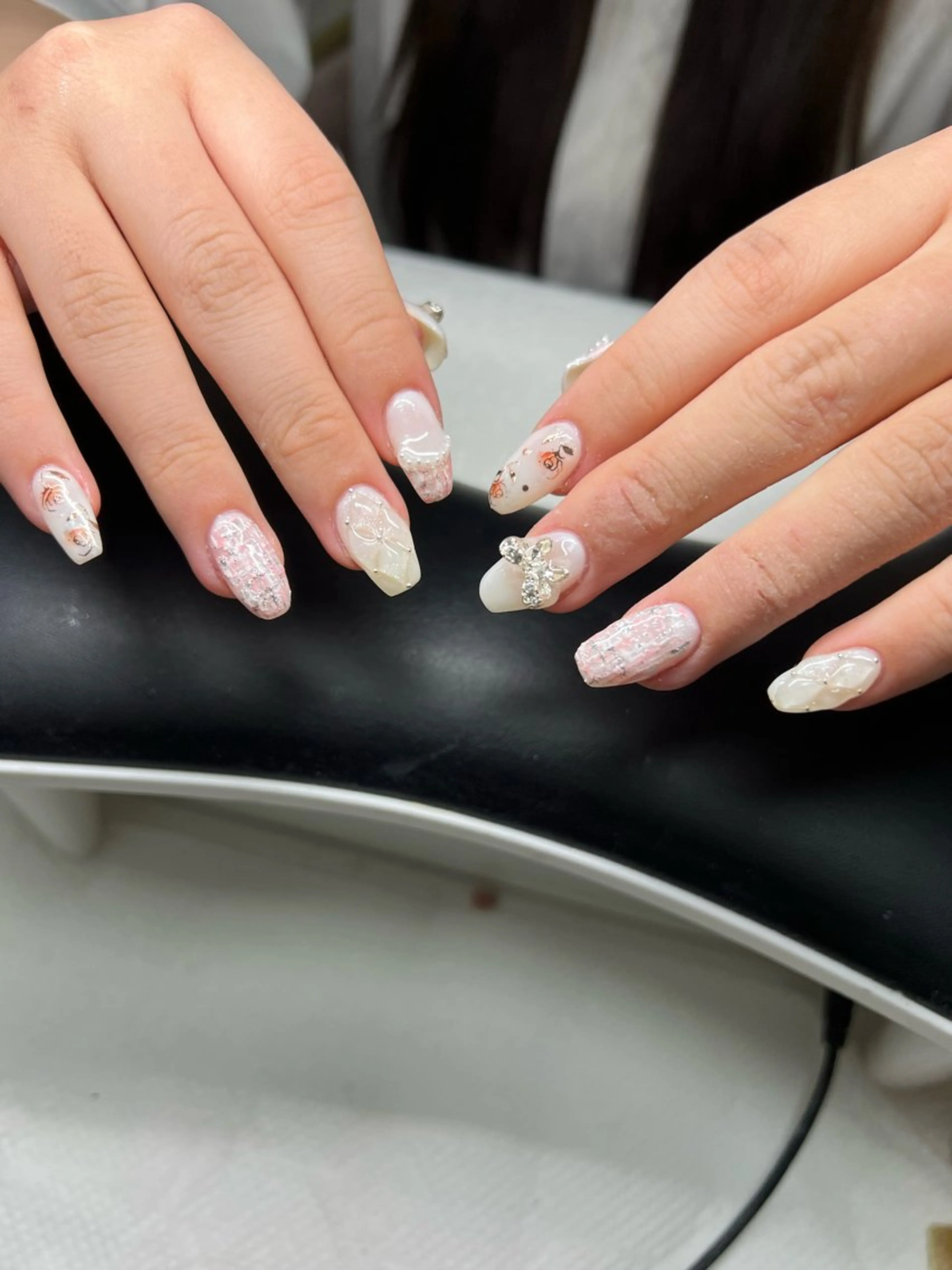 ネイル オーロラネイル チークネイル 長さ出し フットネイル フレンチネイル Lee Nails チップ長さだし専門店のネイルデザイン