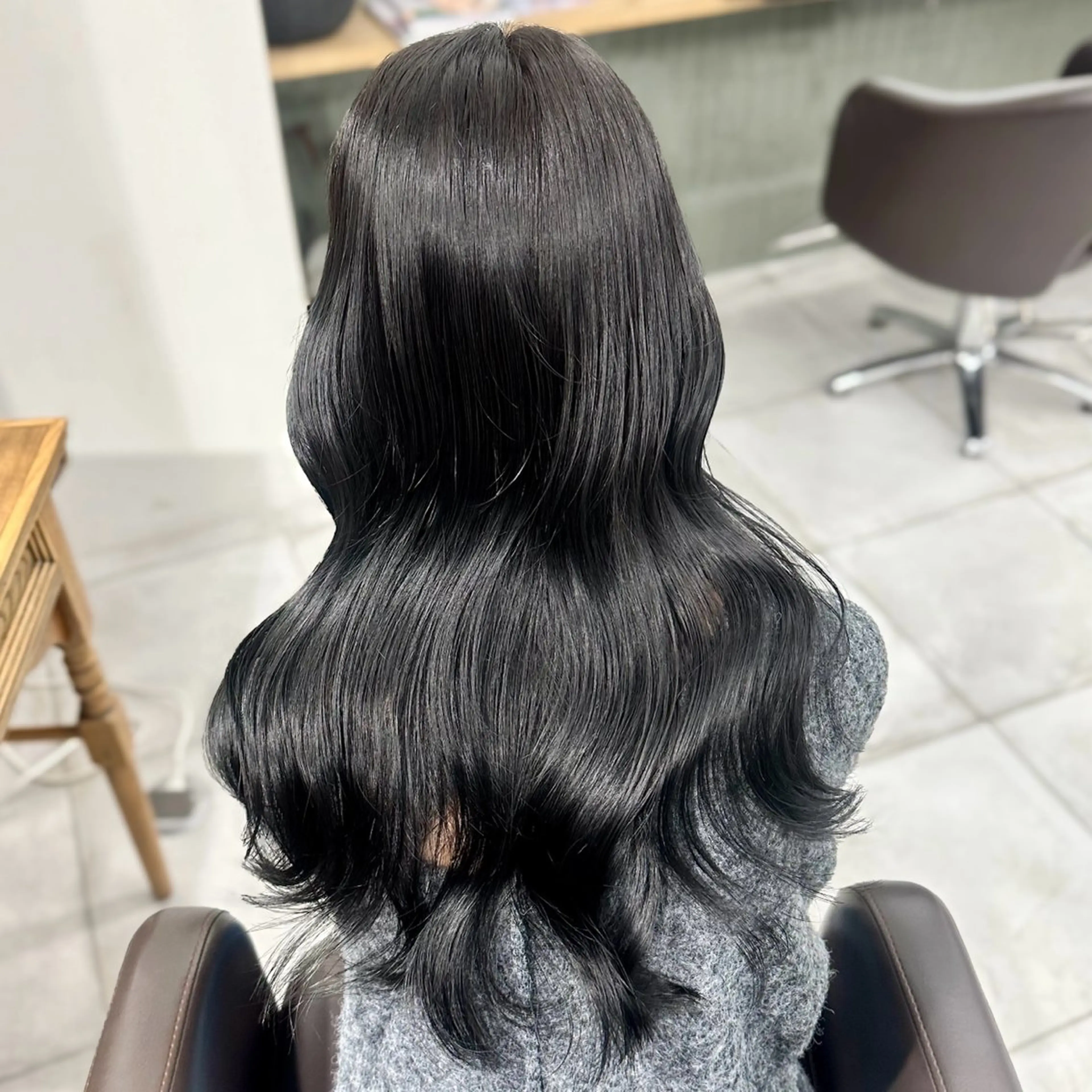 ロング カラー ブリーチなし/レイヤ ー特化🌈Tommyのヘアスタイル