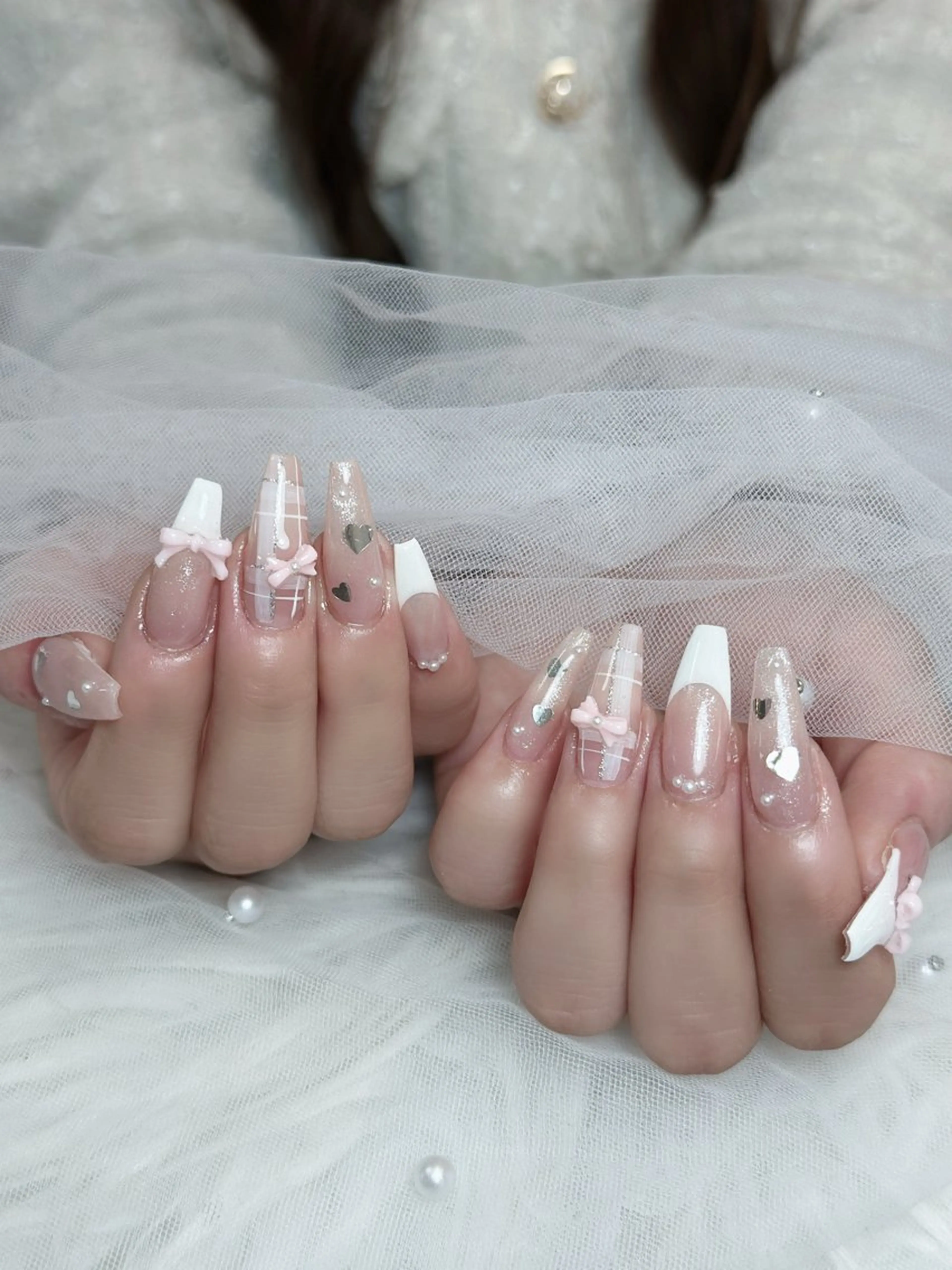 ネイル チークネイル ドット フレンチネイル グラデーション ハート ハンドネイル Julli NailStudioのネイルデザイン