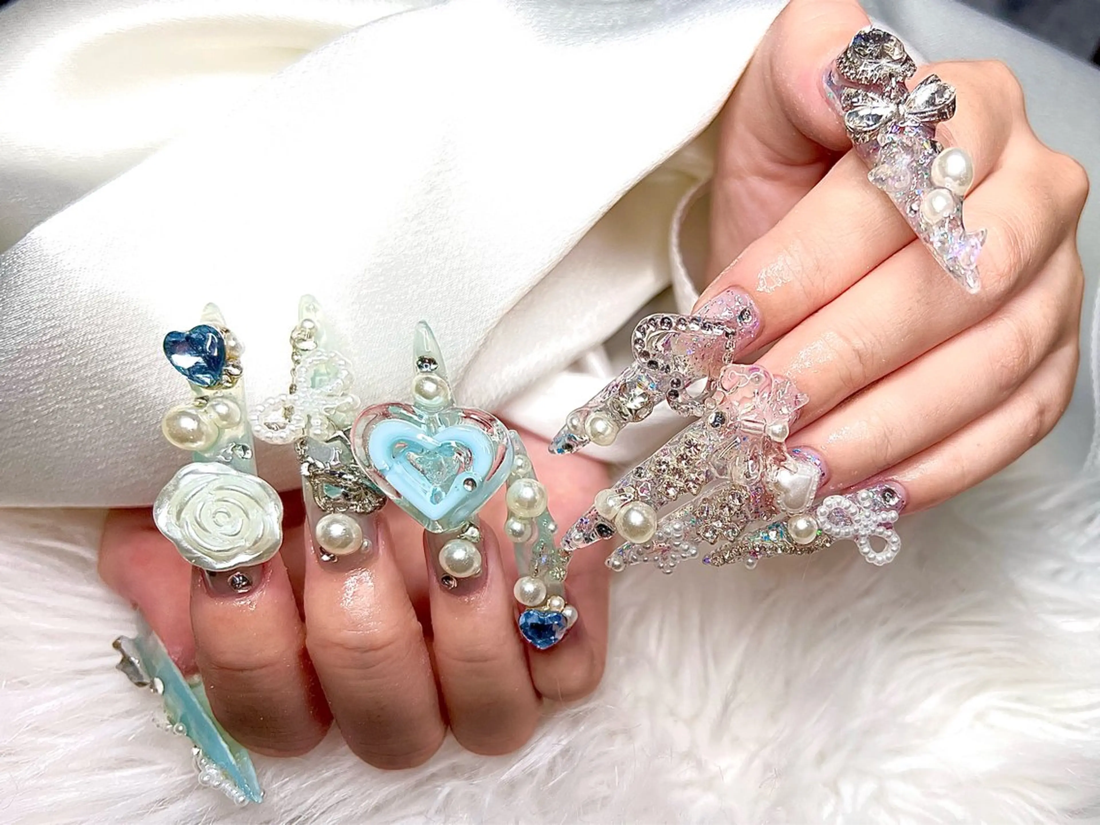 ネイル ハンドネイル ダン ゴーゴックビックのネイルデザイン