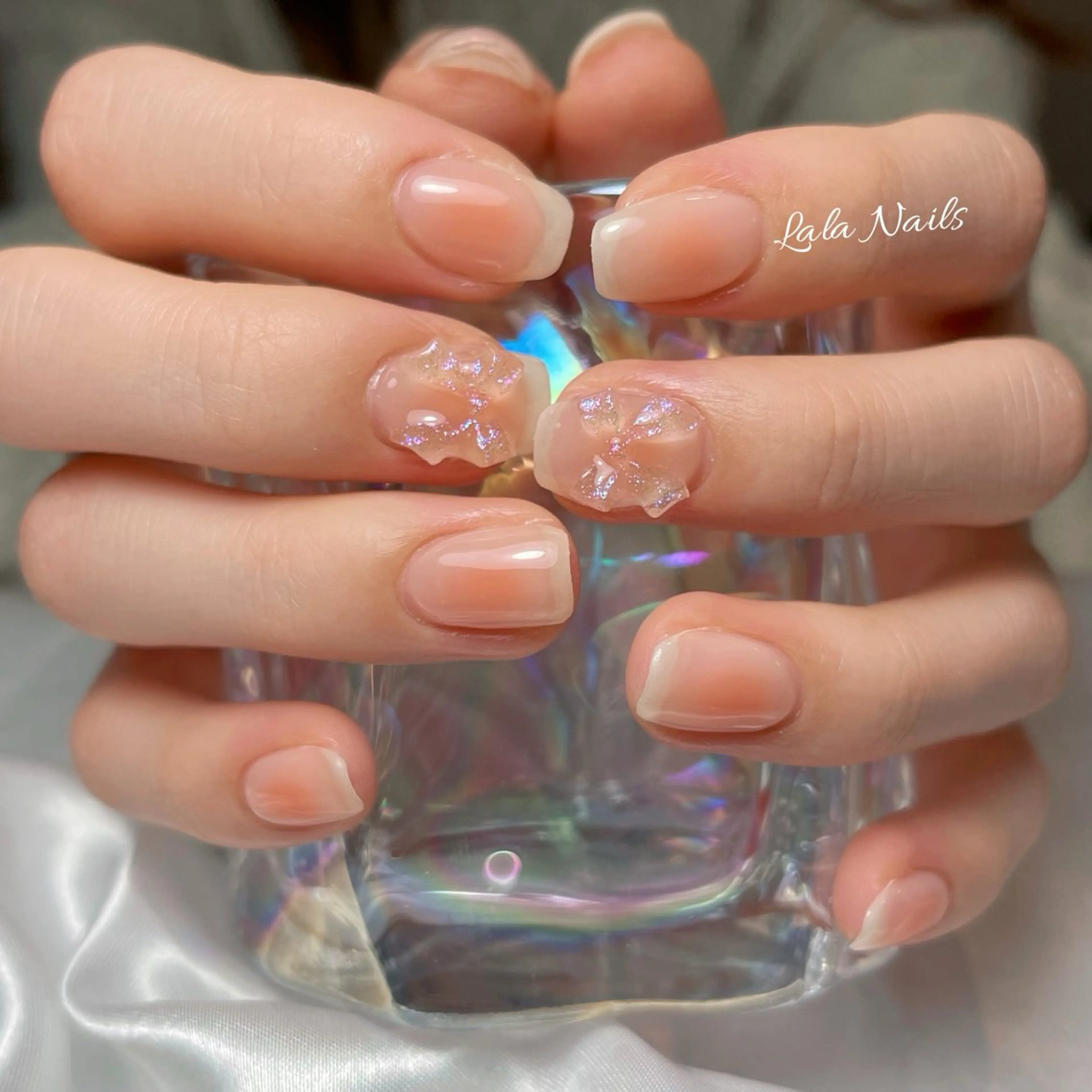 ネイル アートネイル 長さ出し フレンチネイル グラデーション キラキラネイル Akina Nailのネイルデザイン