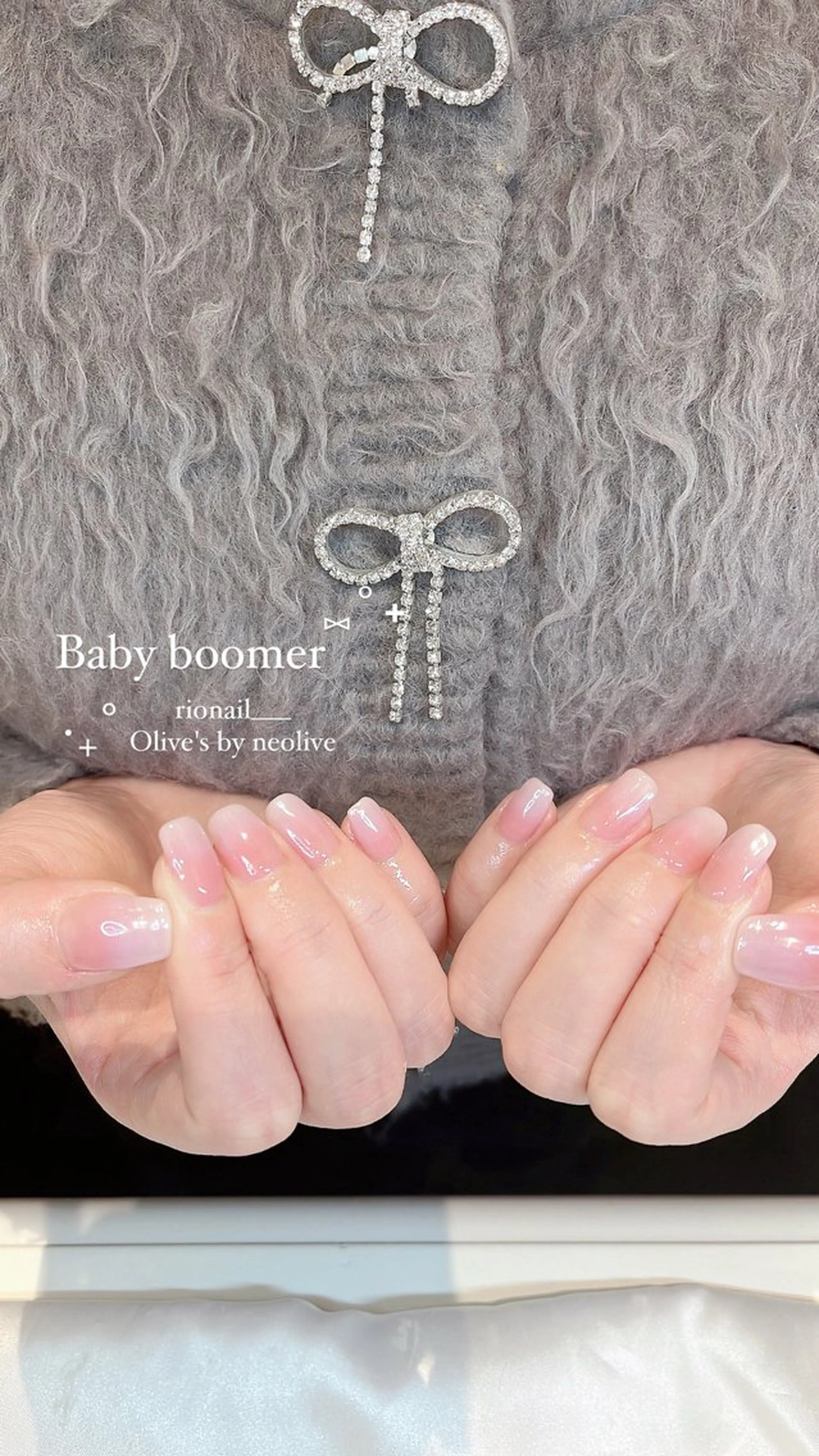 ネイル ホワイト ハンドネイル 𝘙𝘪𝘰𝘯𝘢 ...🕯🤍のネイルデザイン