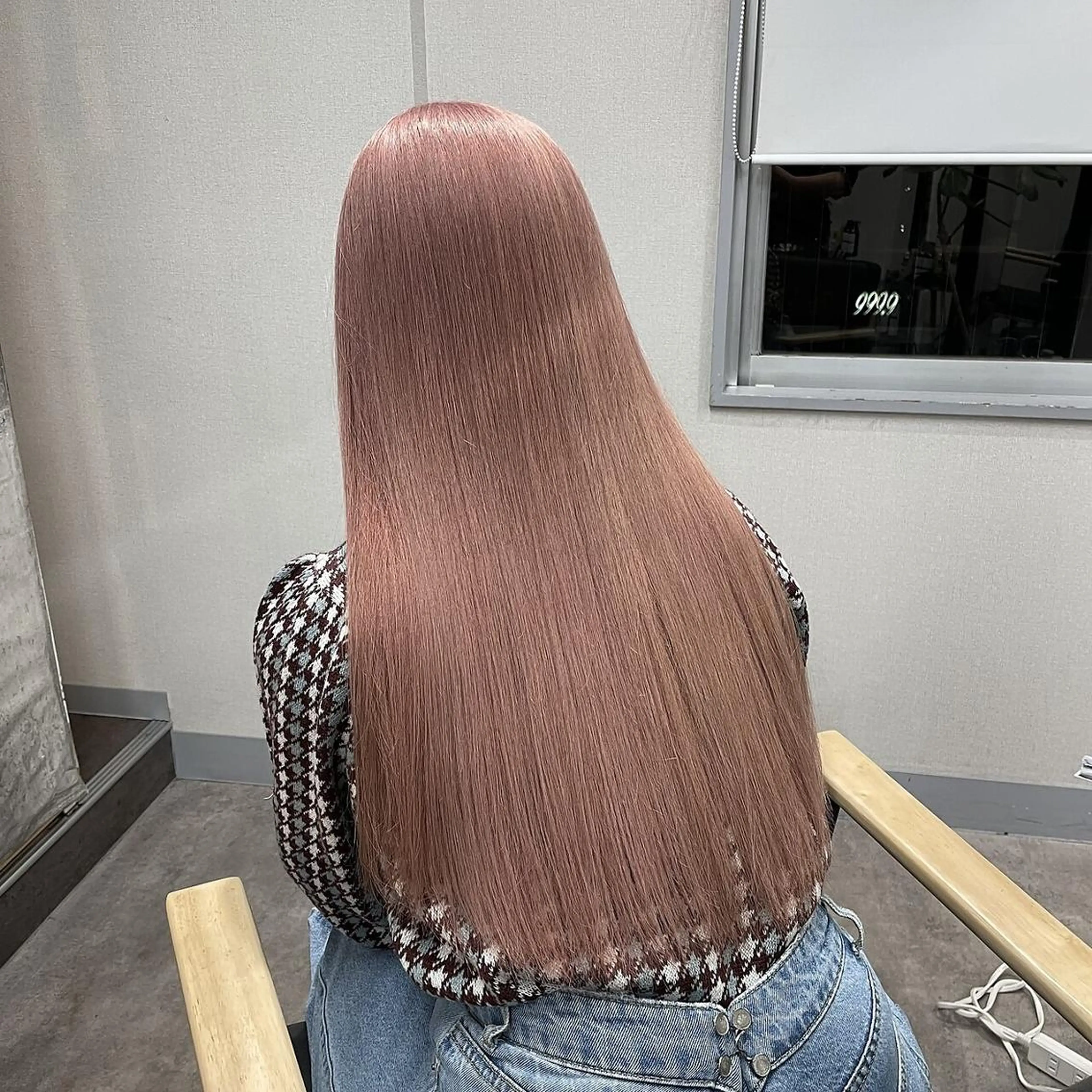 カラー 暖色カラー✨代表しげ オグジュアリーのヘアスタイル