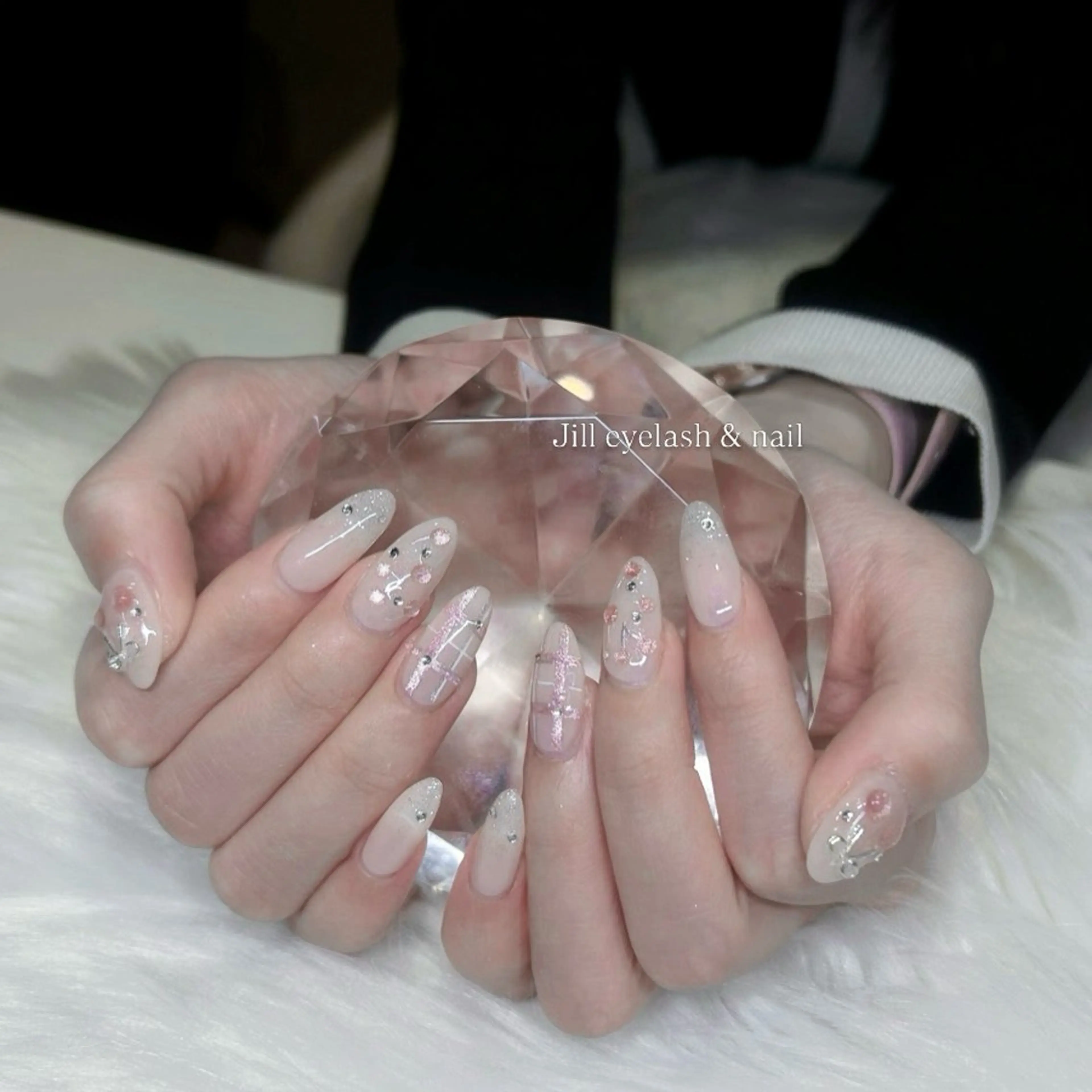 ネイル ハンドネイル ami 𝜗𝜚˚⋆のネイルデザイン