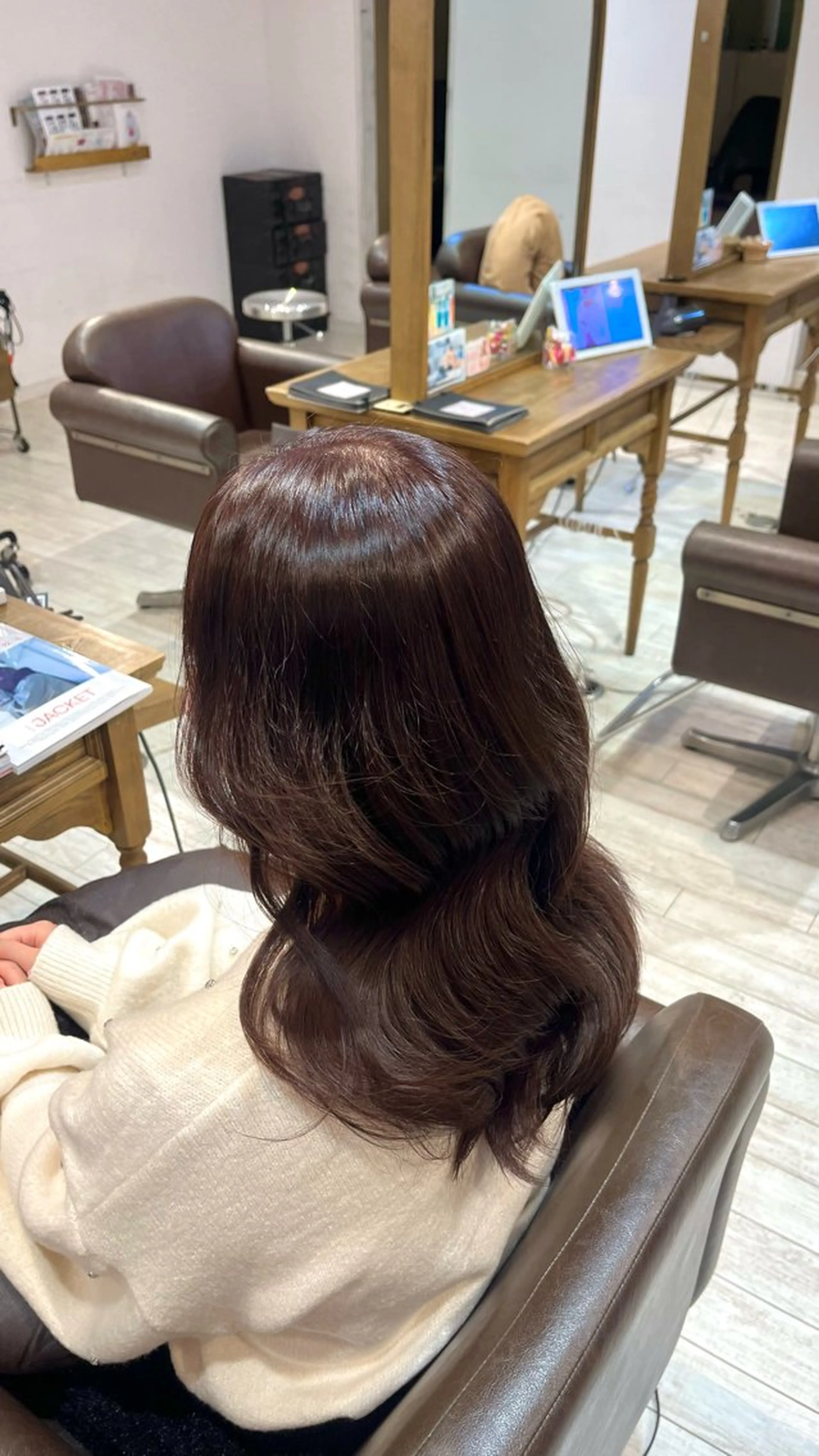 セミロング カラー ブラウンカラー 杉浦 悠月のヘアスタイル