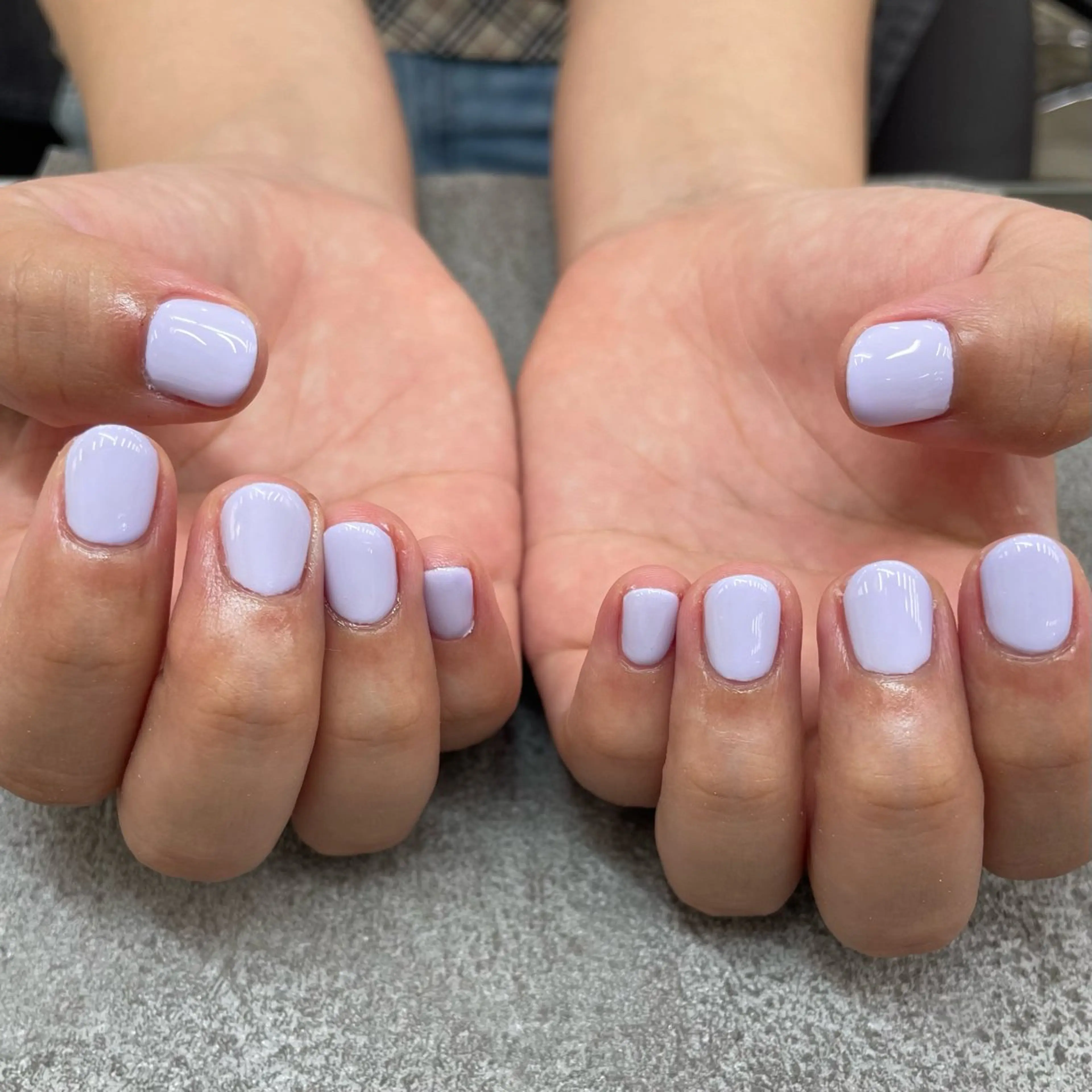 ネイル ブルー ワンカラーネイル ショートネイル MAXKELLY EMIのネイルデザイン