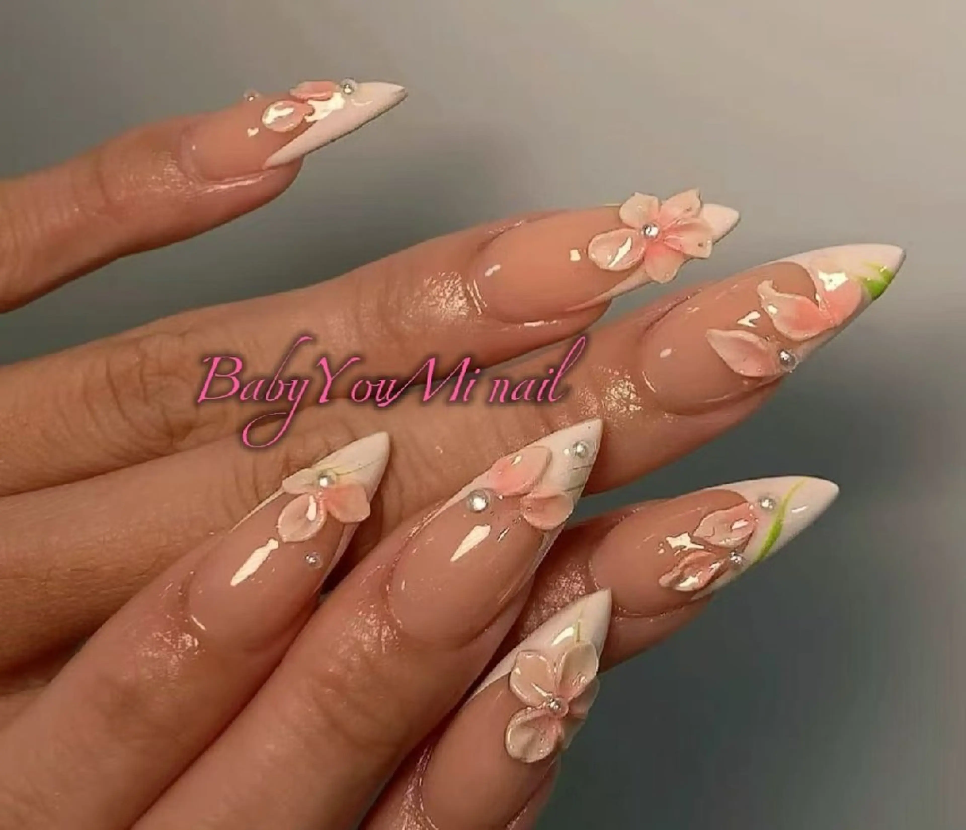 ネイル オーロラネイル フラワーネイル フットネイル フレンチネイル ジェルネイル ハンドネイル Oomiya 服部のネイルデザイン