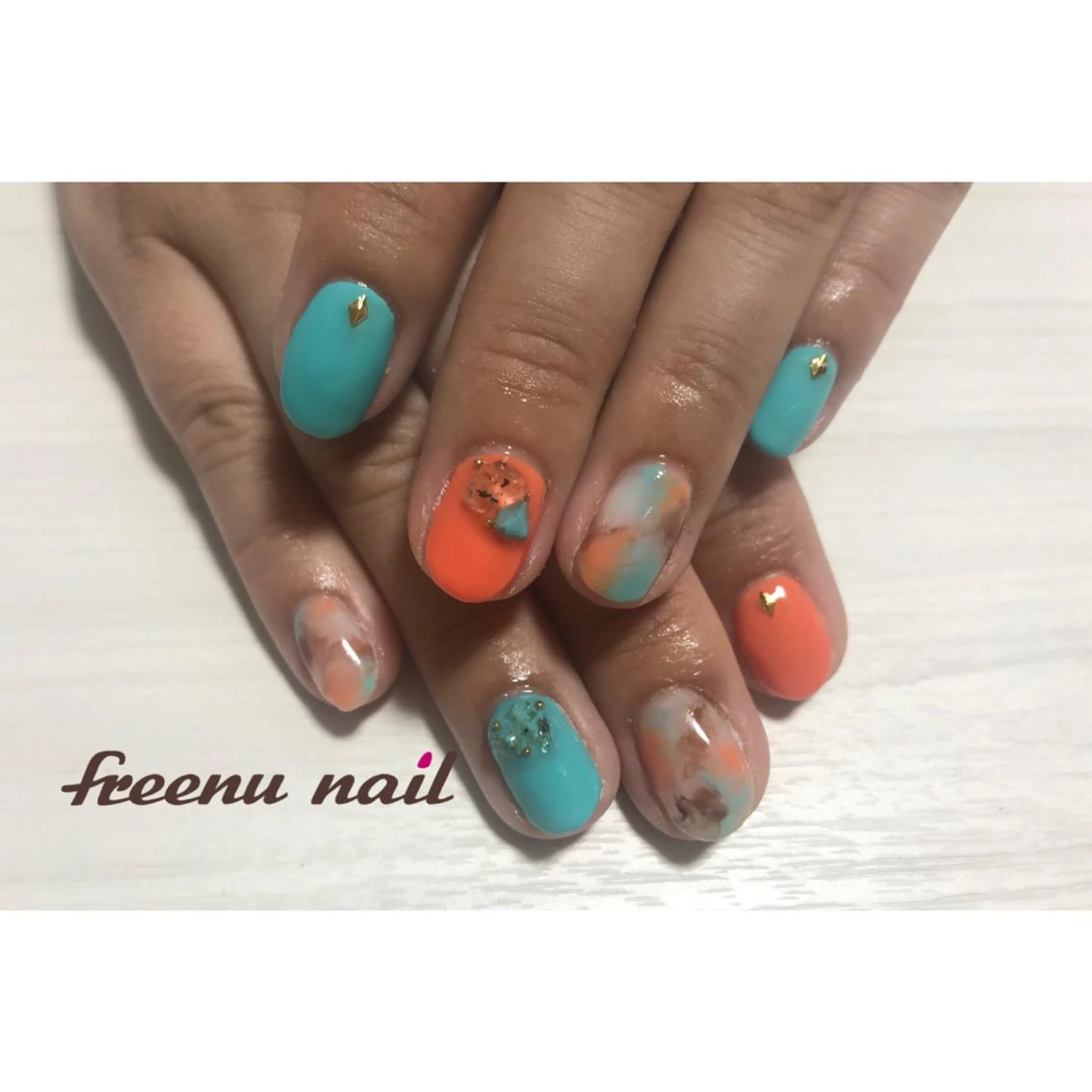 ネイル クリアネイル freenu nail【24H】のネイルデザイン