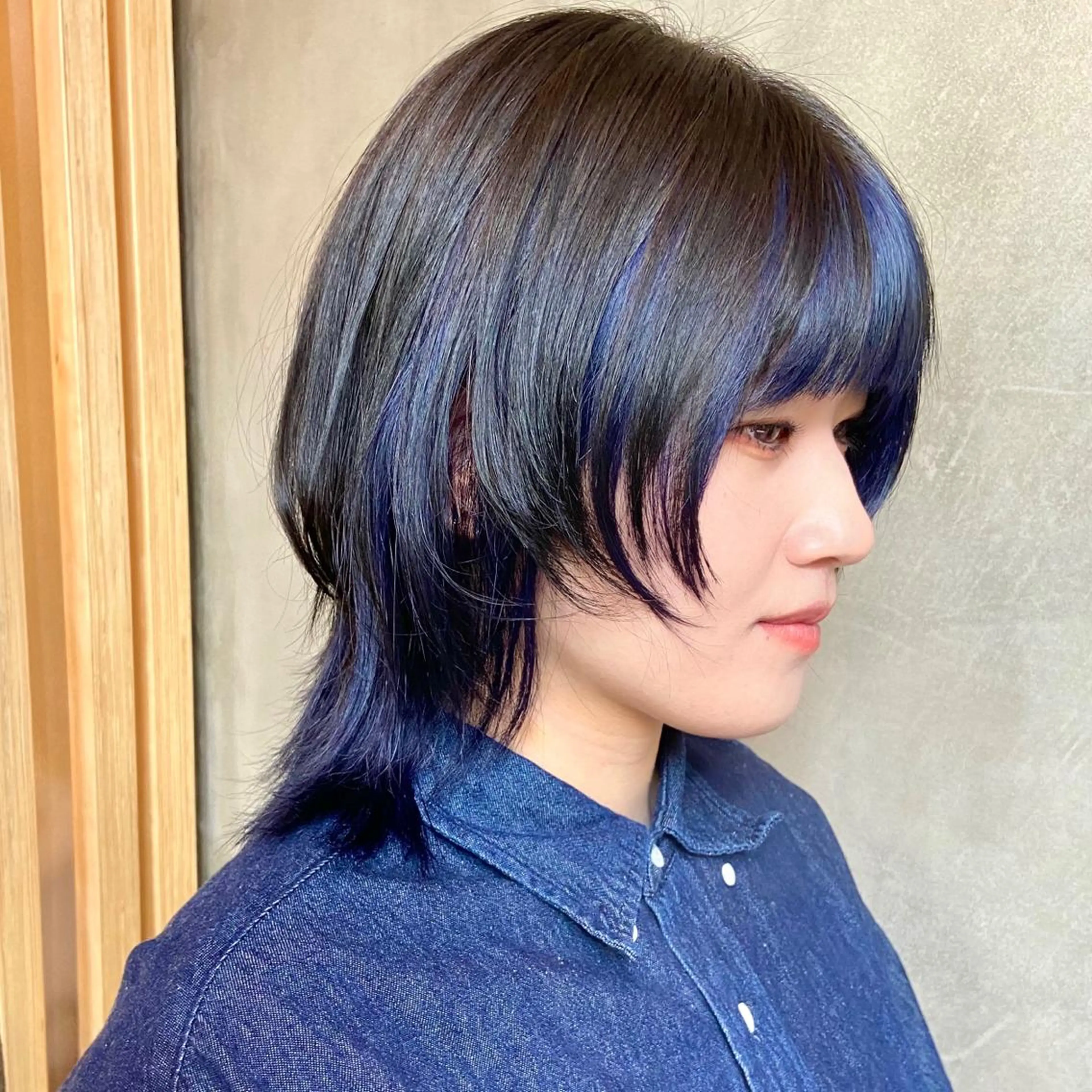 ミディアム カラー ショート/ウルフ ハイトーン/カイセイのヘアスタイル