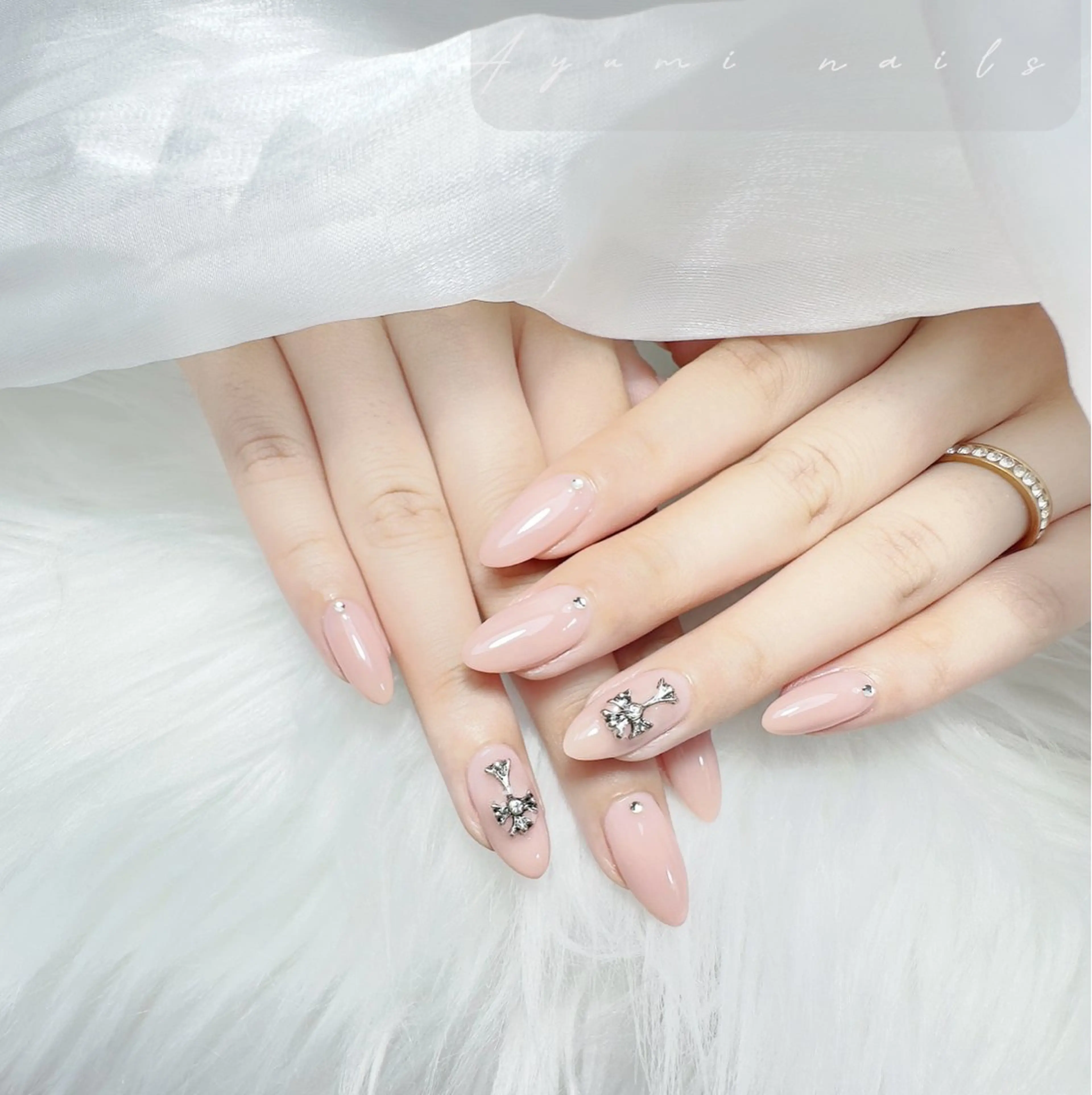 ネイル YUMI ニュアンスnailsのネイルデザイン