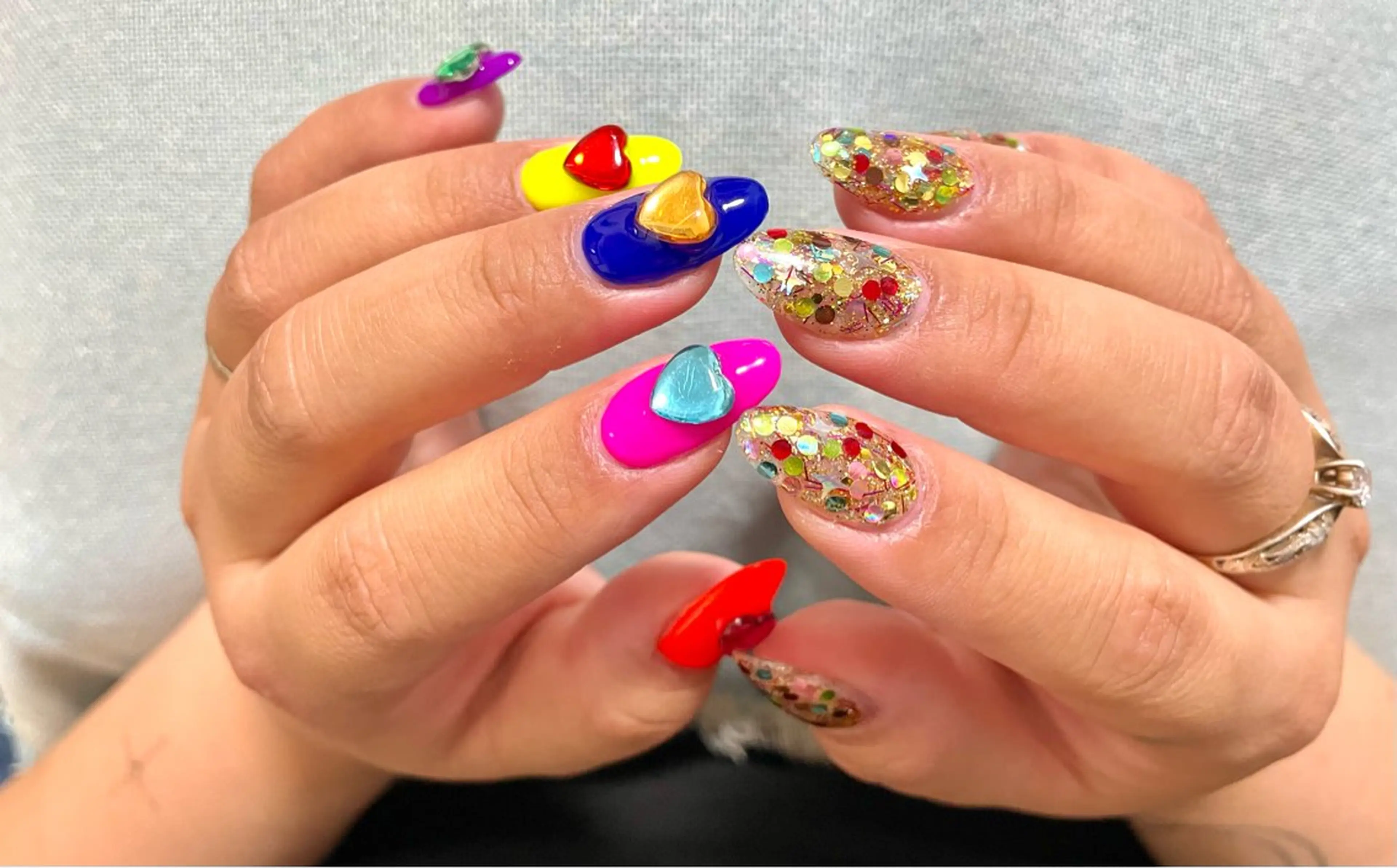 ネイル 持ち込み ハンドネイル alma (アルマ)のネイルデザイン