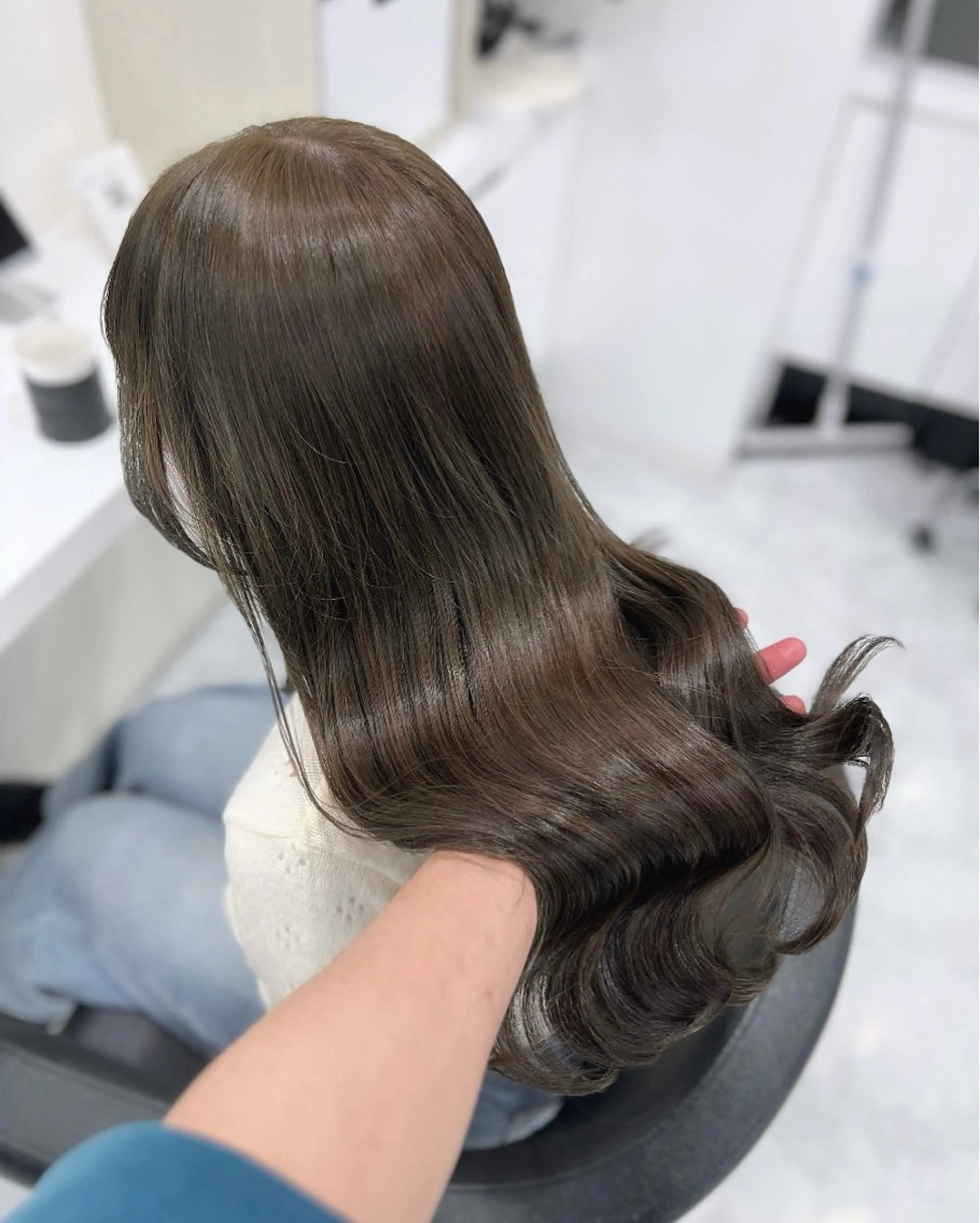 ロング カラー カット 縮毛矯正 トリートメント 透明感カラー🫧 レイヤーカットのヘアスタイル