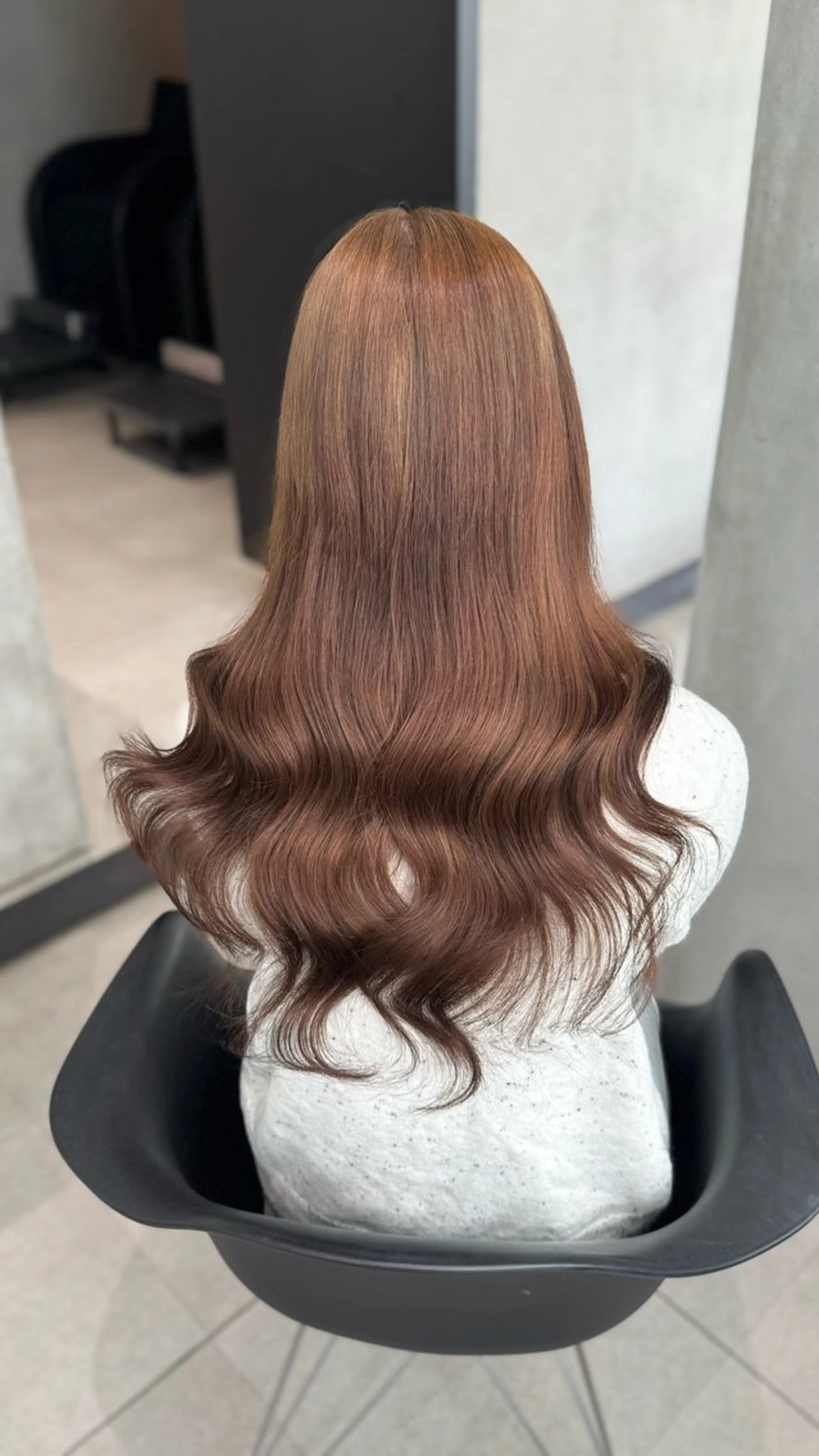 ロング カラー ベージュカラー ブリーチ ブラウンカラー ブラウンベージュ ヘアカラー 大阪 梅田/ ハイトーン/エクステのヘアスタイル