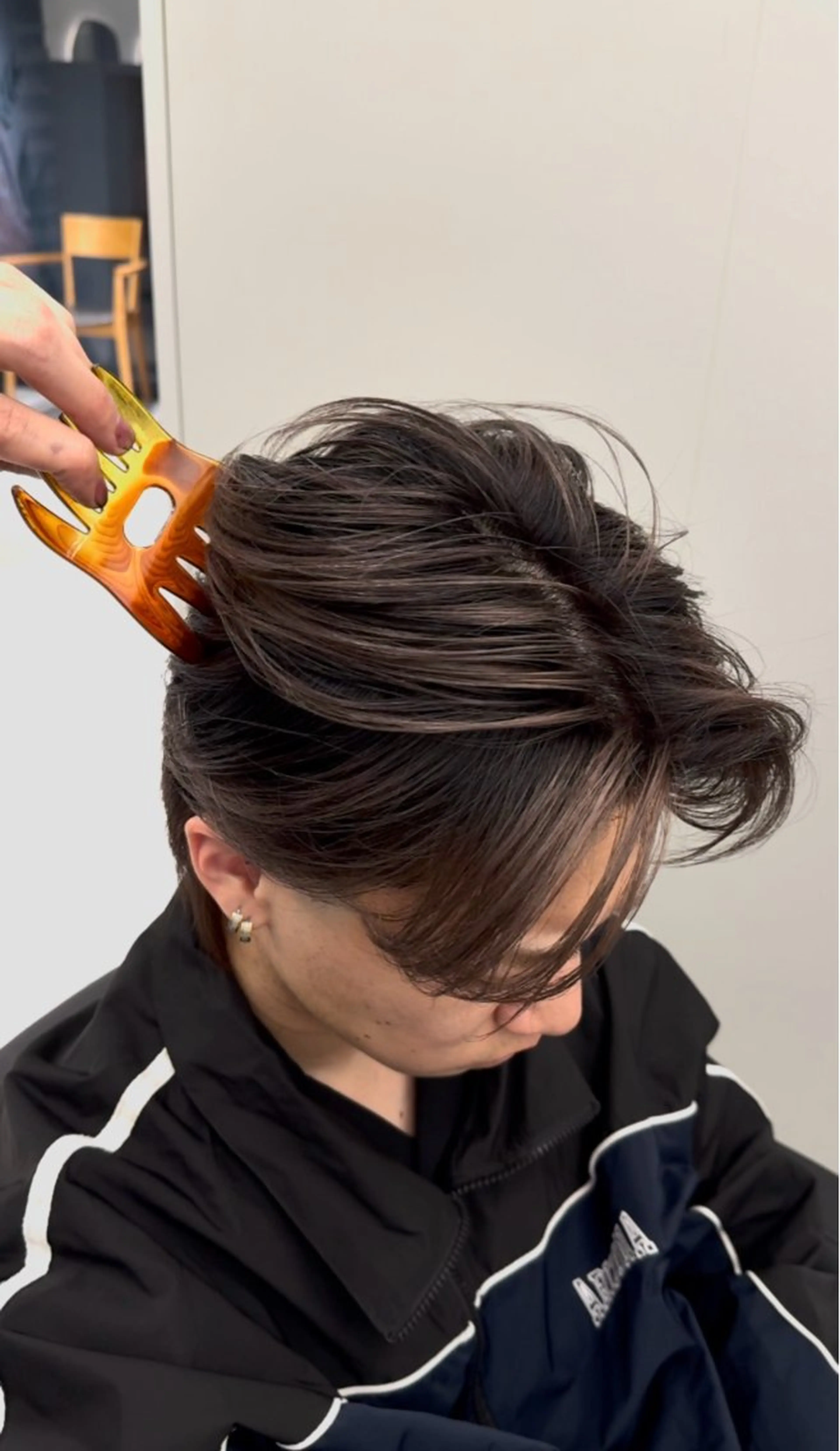 カラー バレイヤージュ カット ヘアカラー トリートメント 波巻き/シャドウ /フェザー/有馬琉翔のヘアスタイル