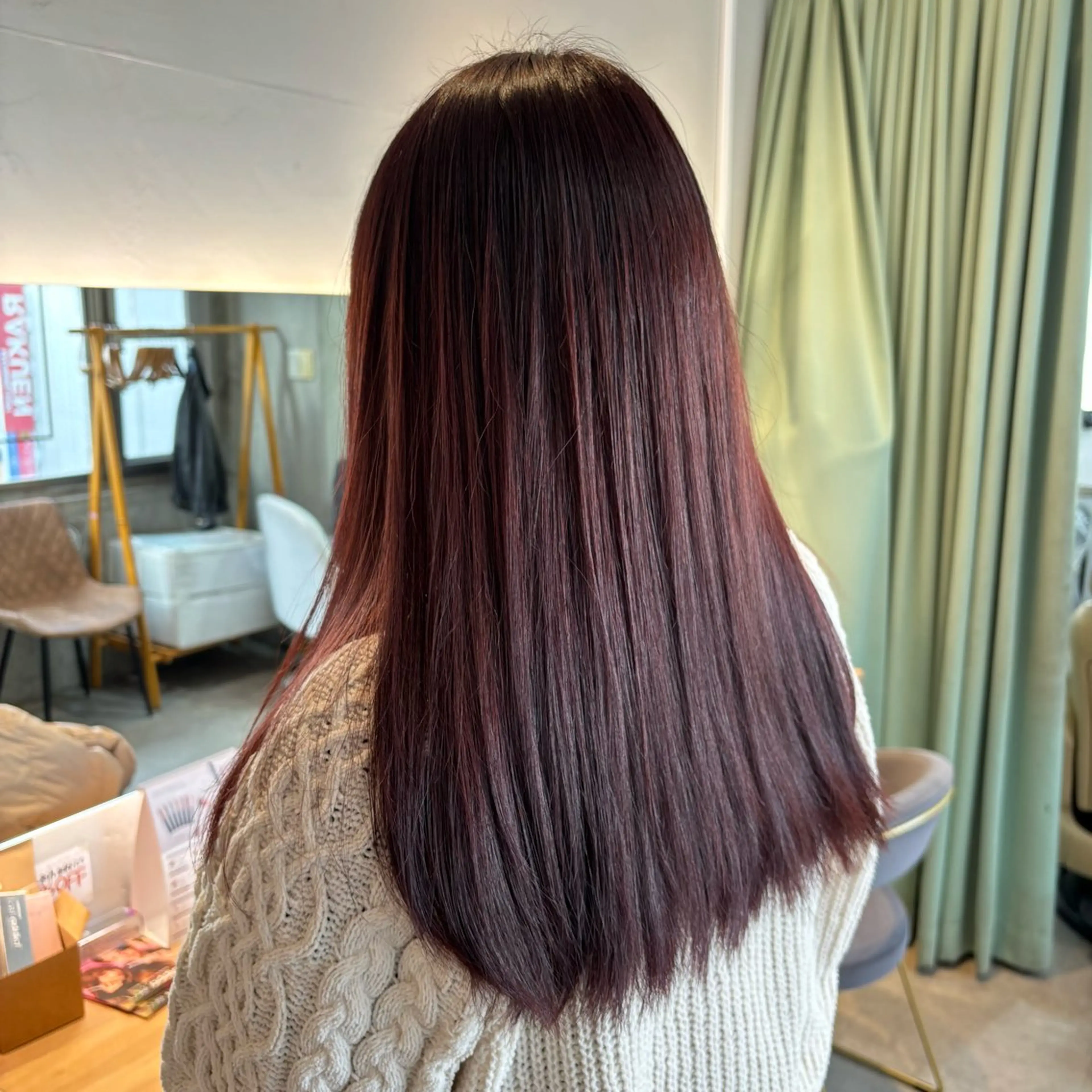 ロング カラー ヘアカラー トリートメント りあの🎀 /暖色カラー🍒のヘアスタイル