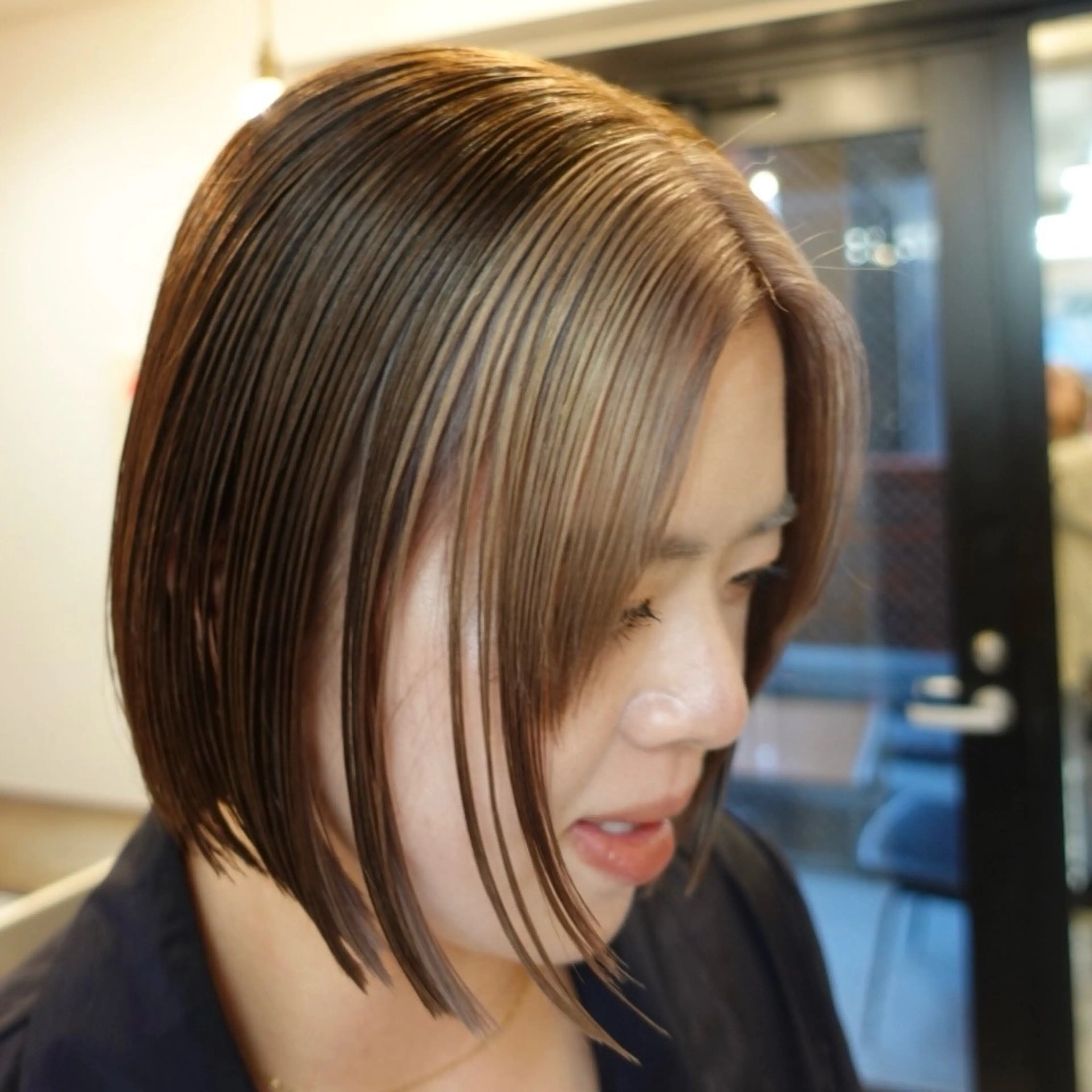 ショート カラー ヘアアレンジ ミストバング ベージュカラー ブラウンカラー  フェイスフレーミング カット ヘアカラー 🌐サトウ リョウ🌐のヘアスタイル