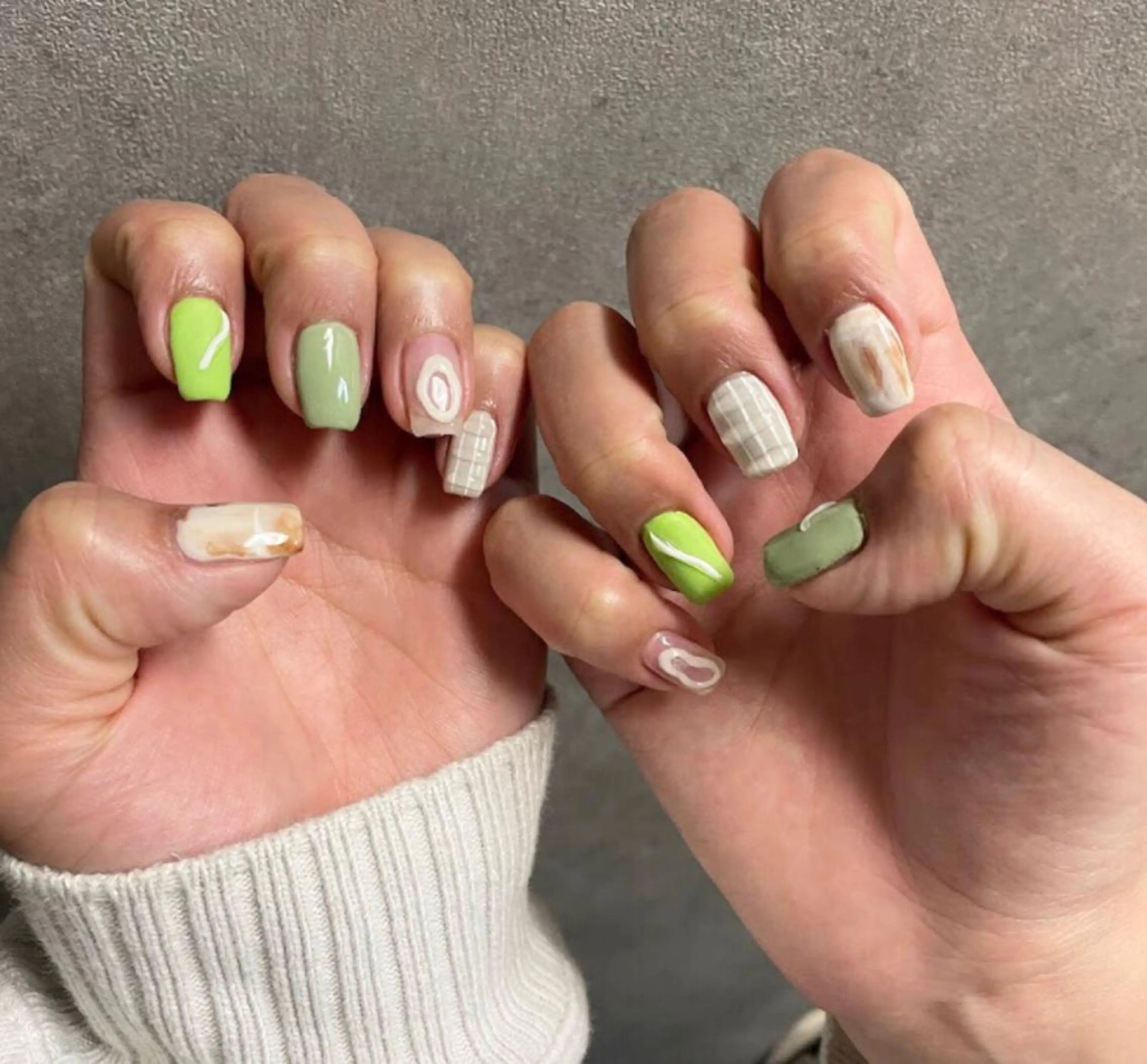 ネイル nailstudio eviz新宿店のネイルデザイン