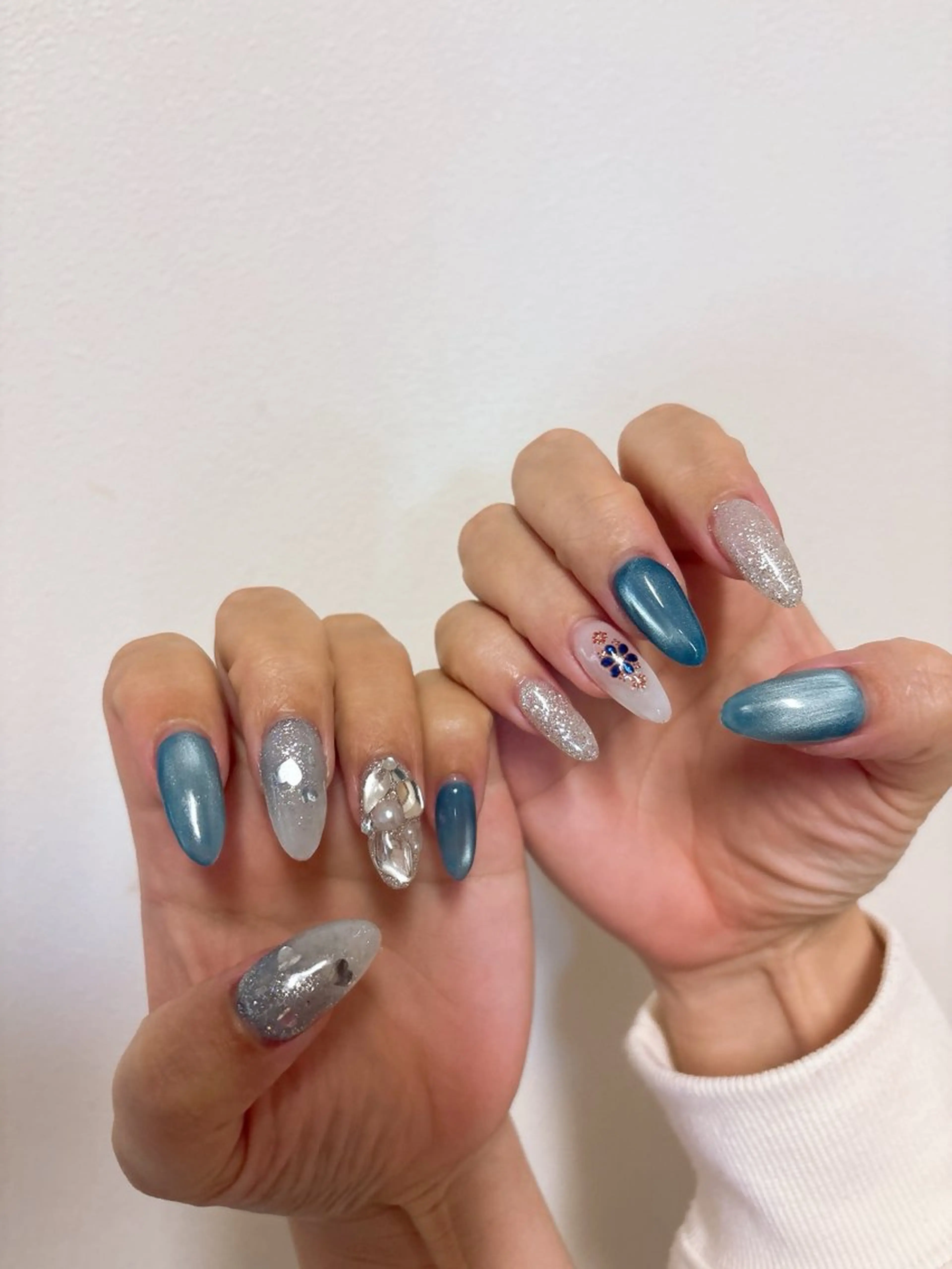 ネイル ブルー マグネットネイル Rave nail yoshiのネイルデザイン