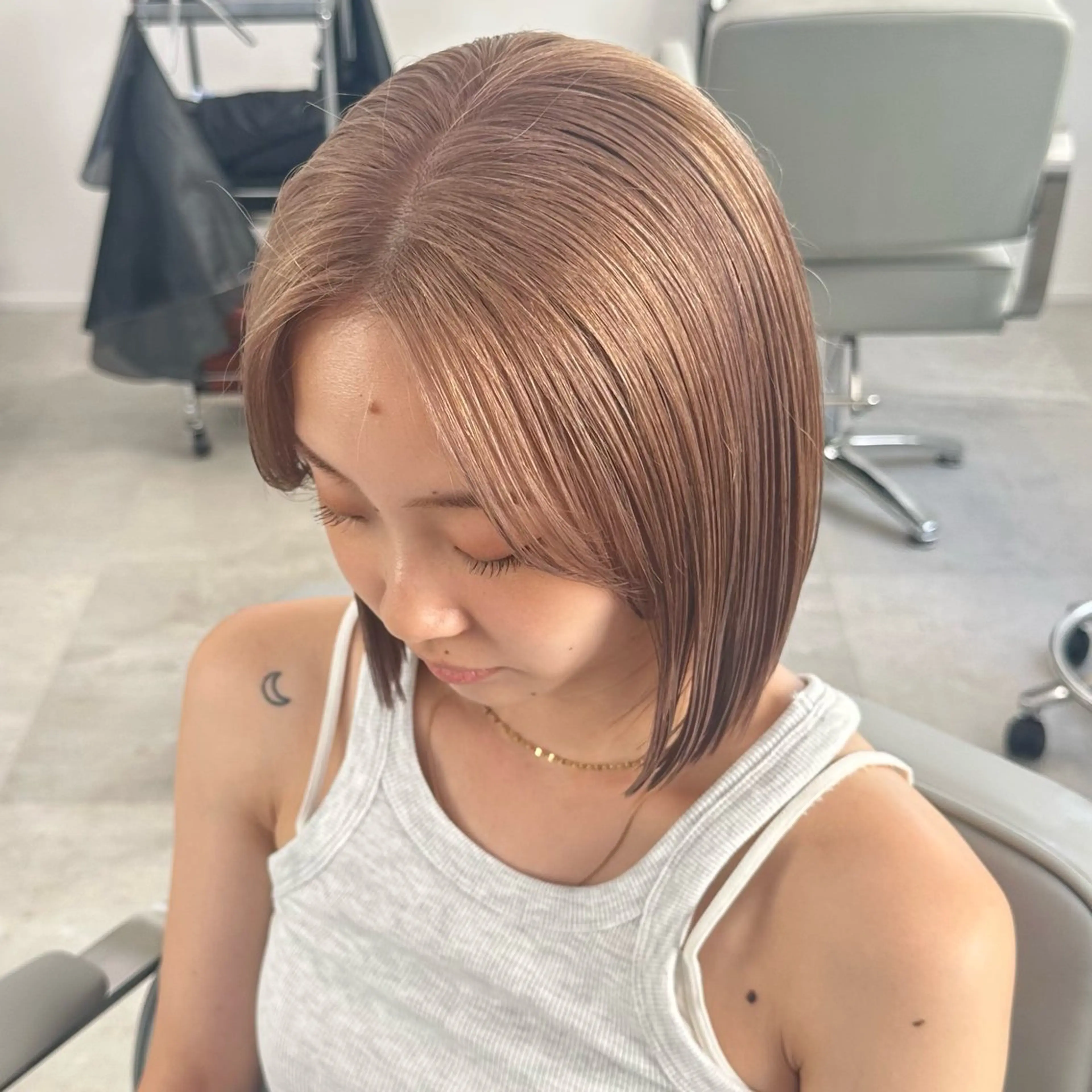 ミディアム カラー ヘアカラー トリートメント REAL 心斎橋所属・ブリーチ/ベージュ /natsumiのヘアスタイル