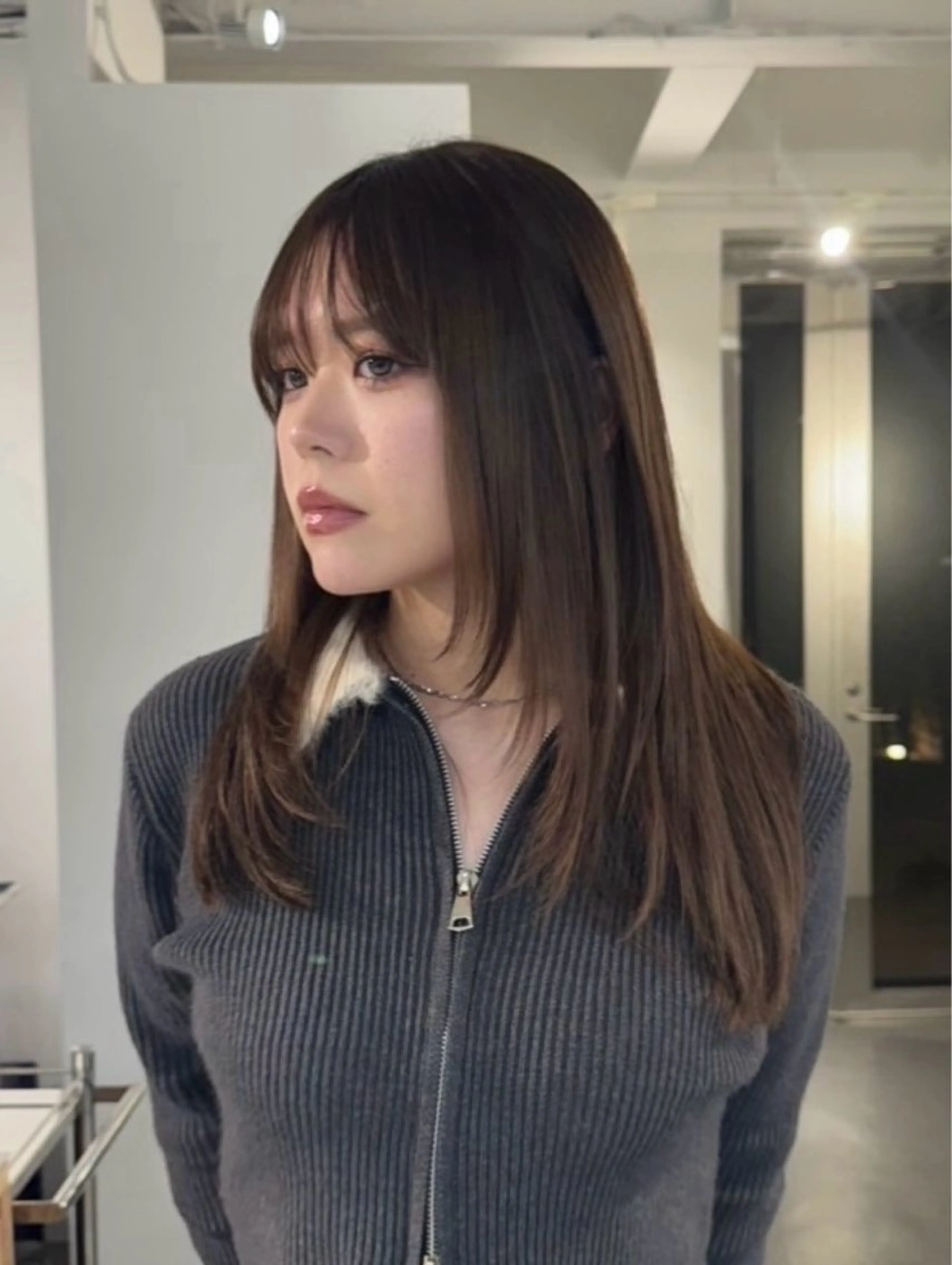 セミロング カラー ワンカールで盛れる レイヤー🎀Macoのヘアスタイル