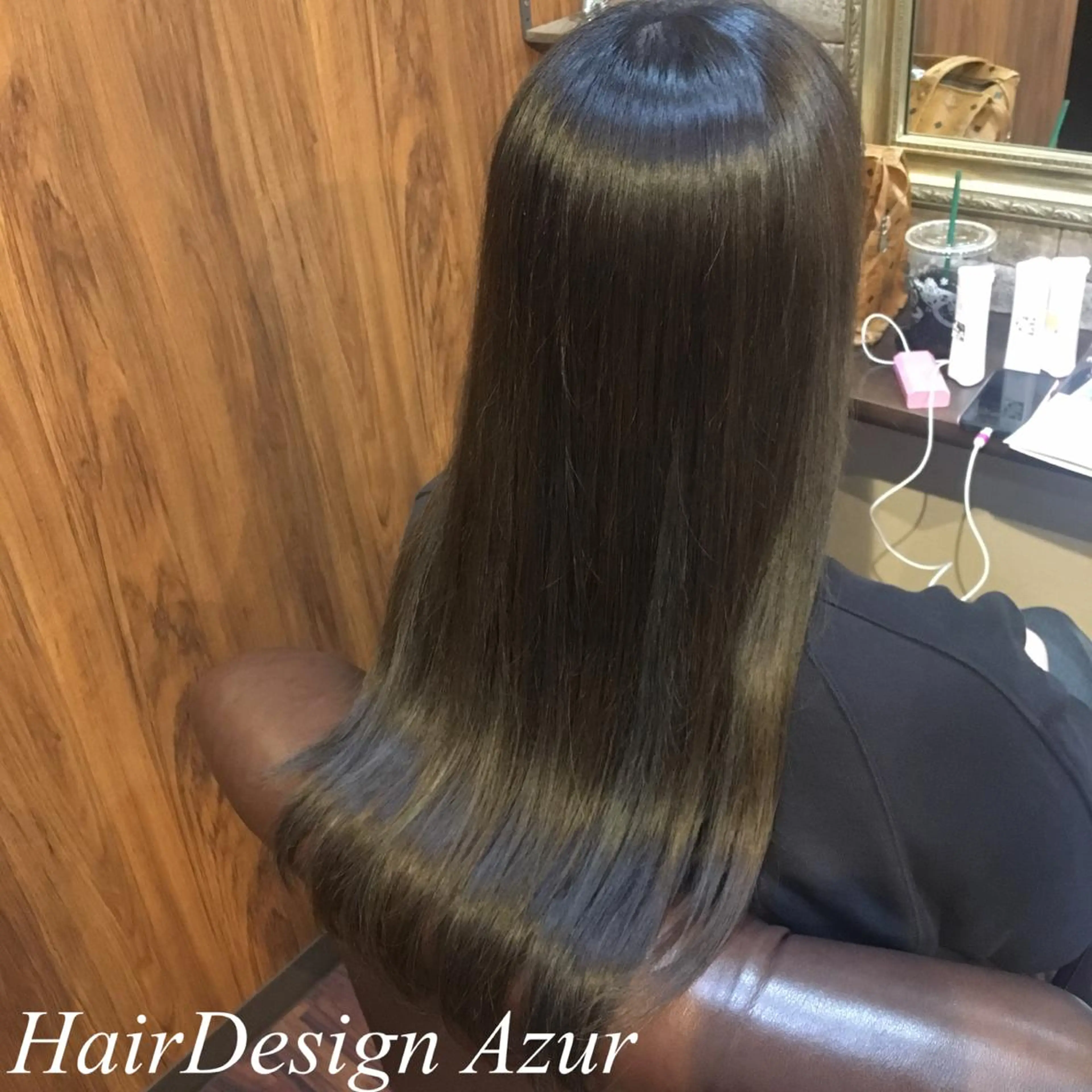 ロング カラー HairDesign Azurのヘアスタイル