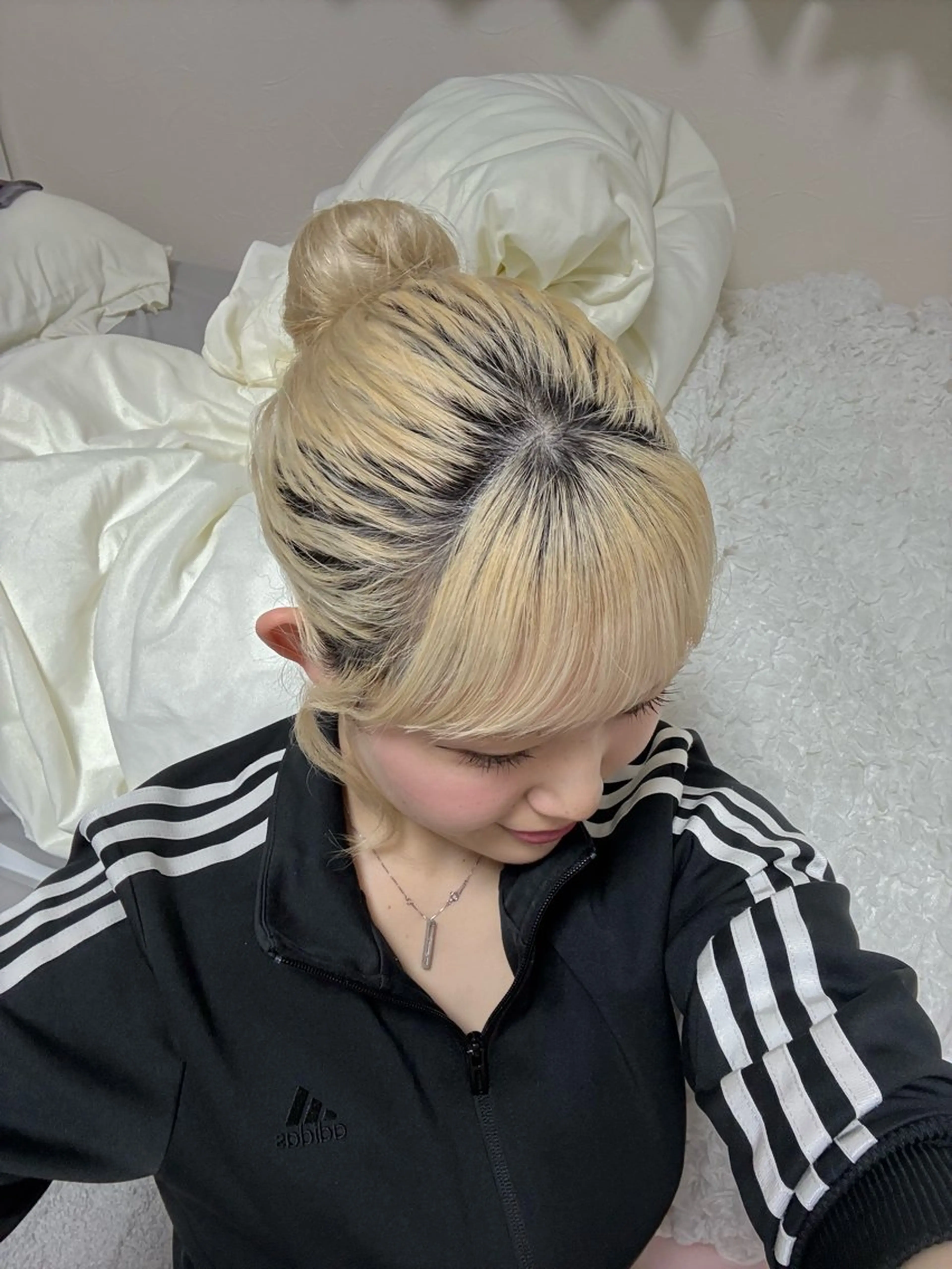 【伸びた部分を💫】根元ブリーチ(リタッチ)  ＋  Premiumカラー (ロング料金なし) ＋ ケアトリートメントの写真