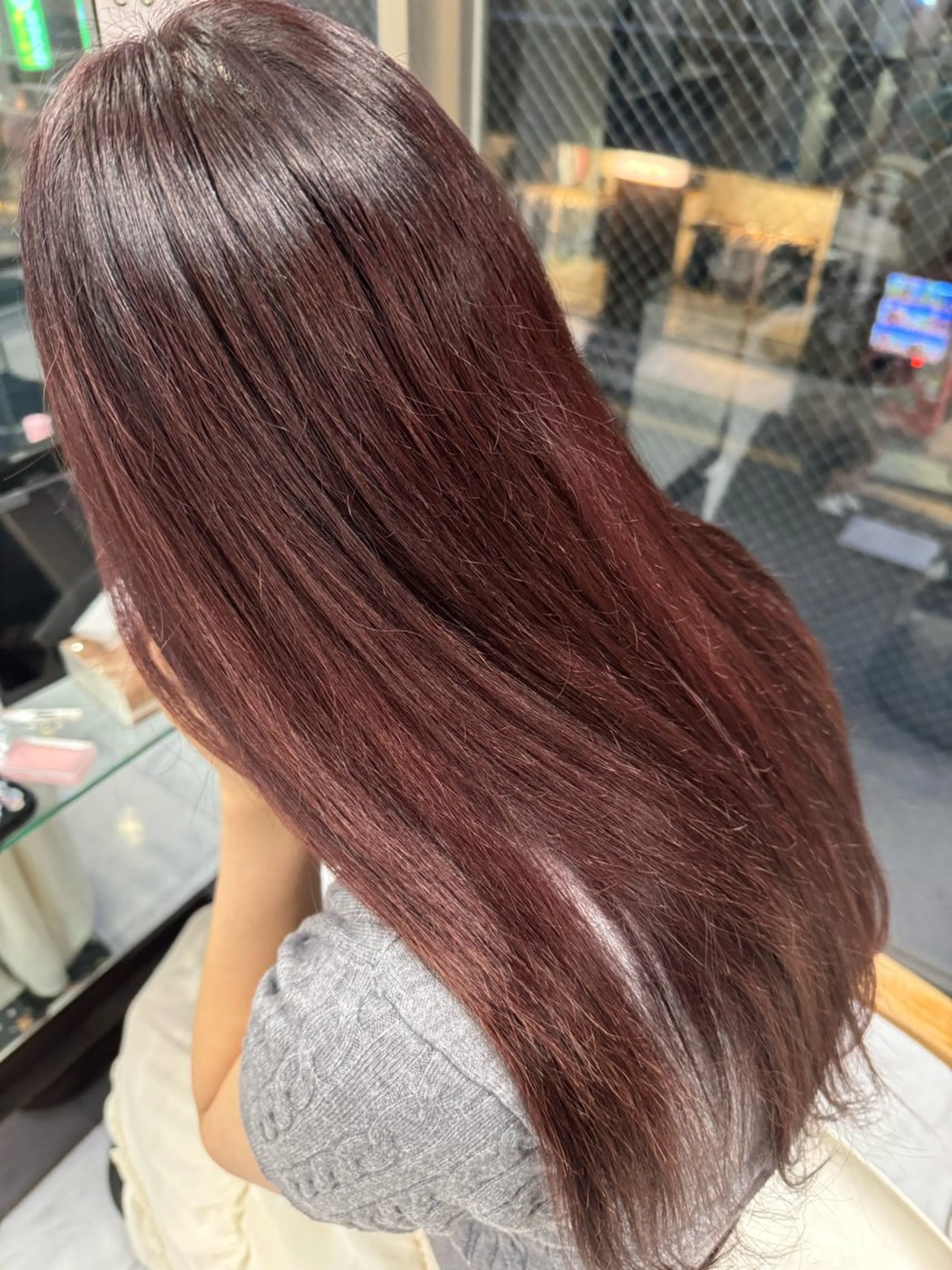 ロング カラー ヘアアレンジ 切りっぱなしボブ ブリーチ デザインカラー ダブルカラー グラデーションカラー ヘアカラー トリートメント Zina 大宮所属・目黒 碧人のヘアスタイル