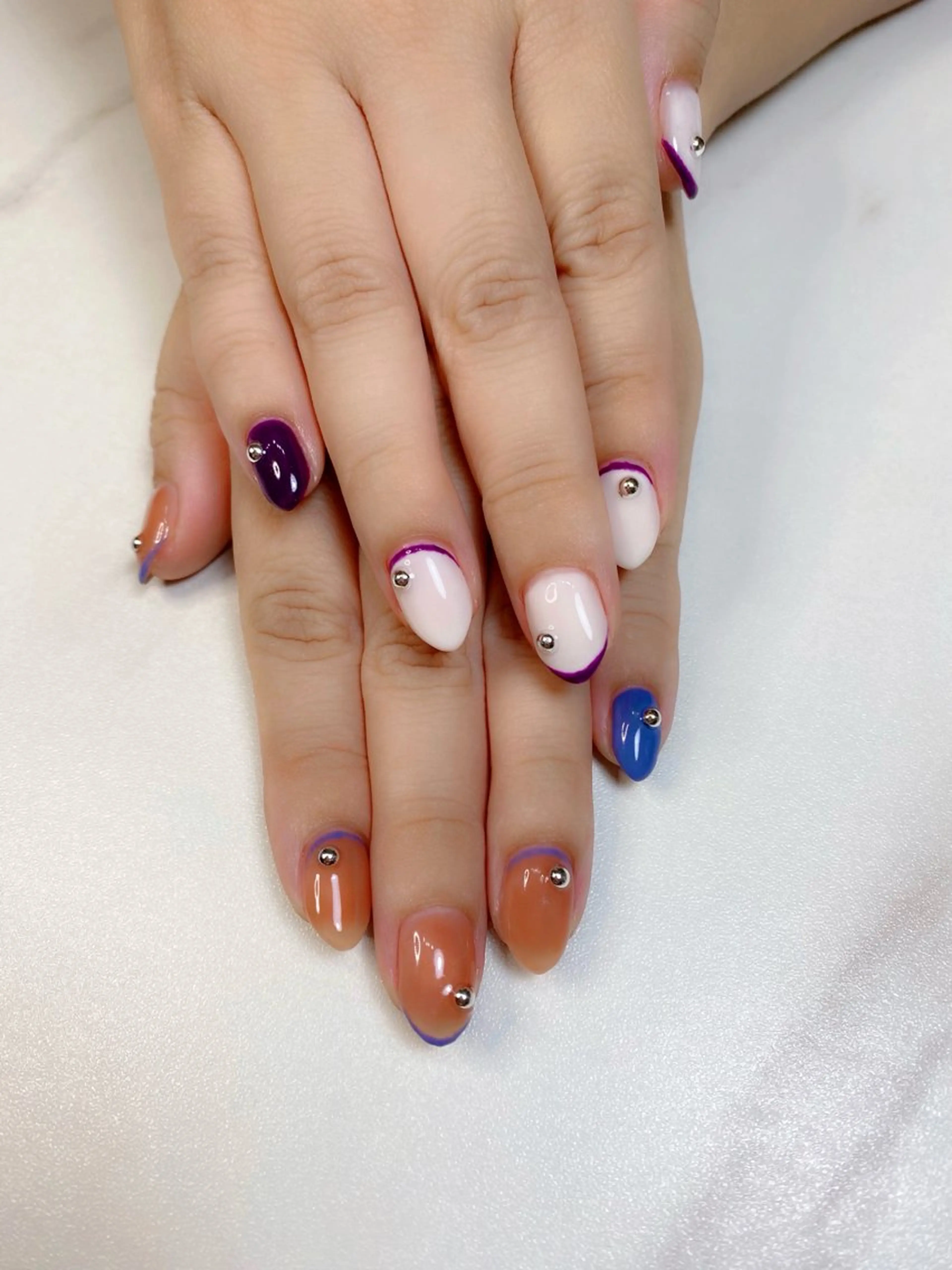 ネイル フレンチネイル ニュアンスネイル 逆フレンチ ハンドネイル iro+ nailのネイルデザイン