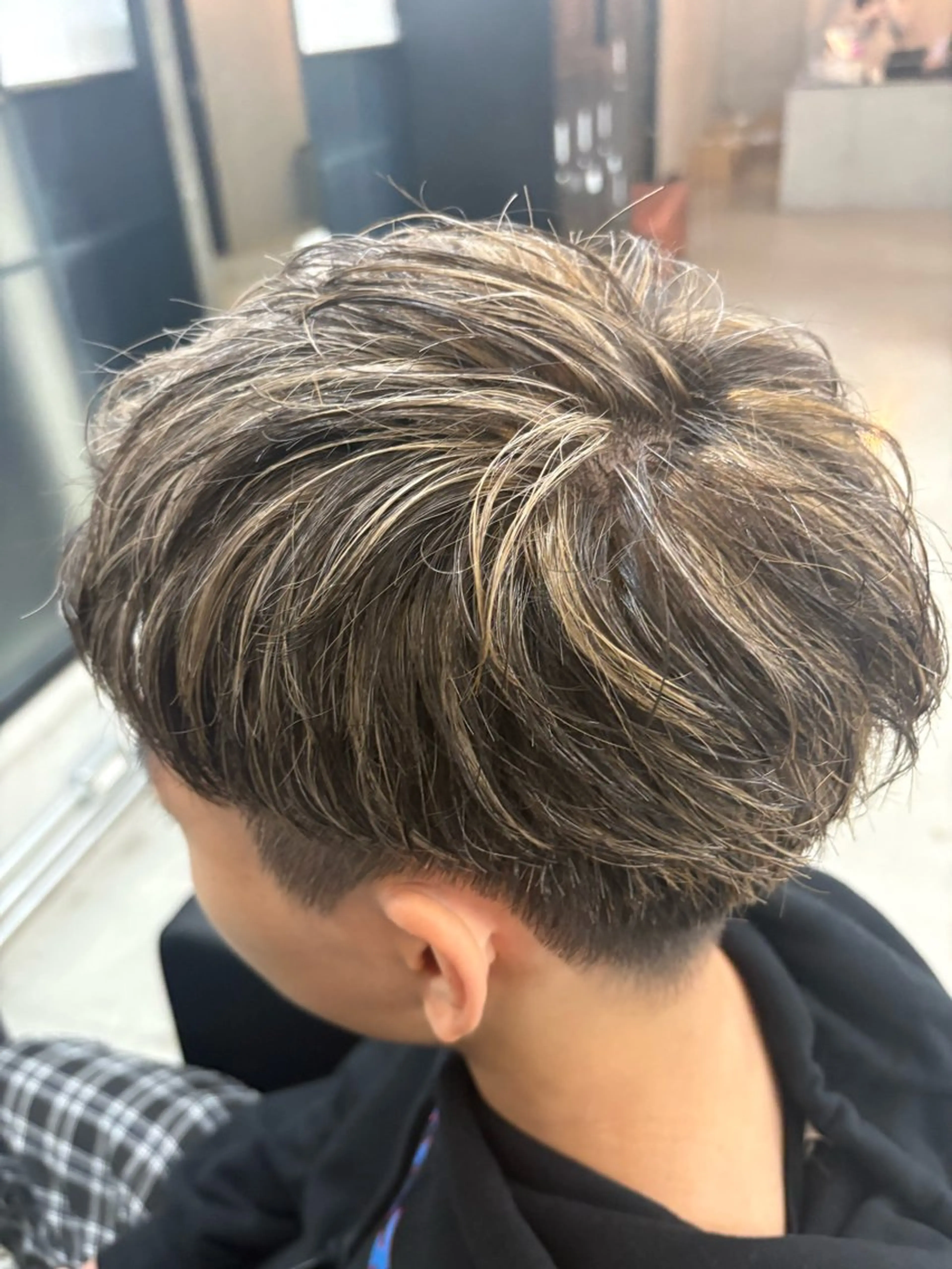 メンズ ヘアカラー beleef.ema所属・徳 拓身のヘアスタイル