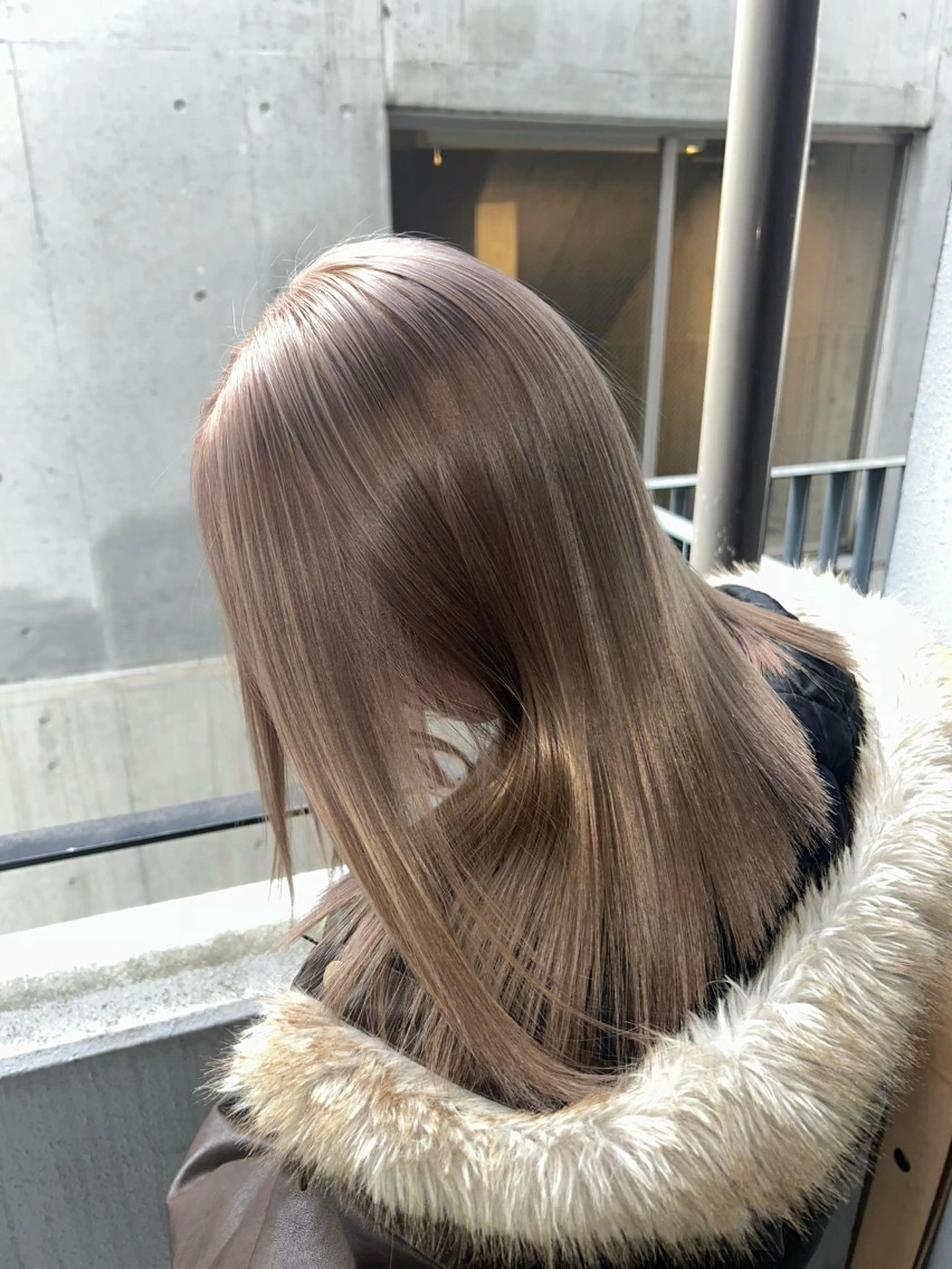 ロング カラー ヘアカラー 履歴修正屋さん／ ブロンド／ホワイトのヘアスタイル