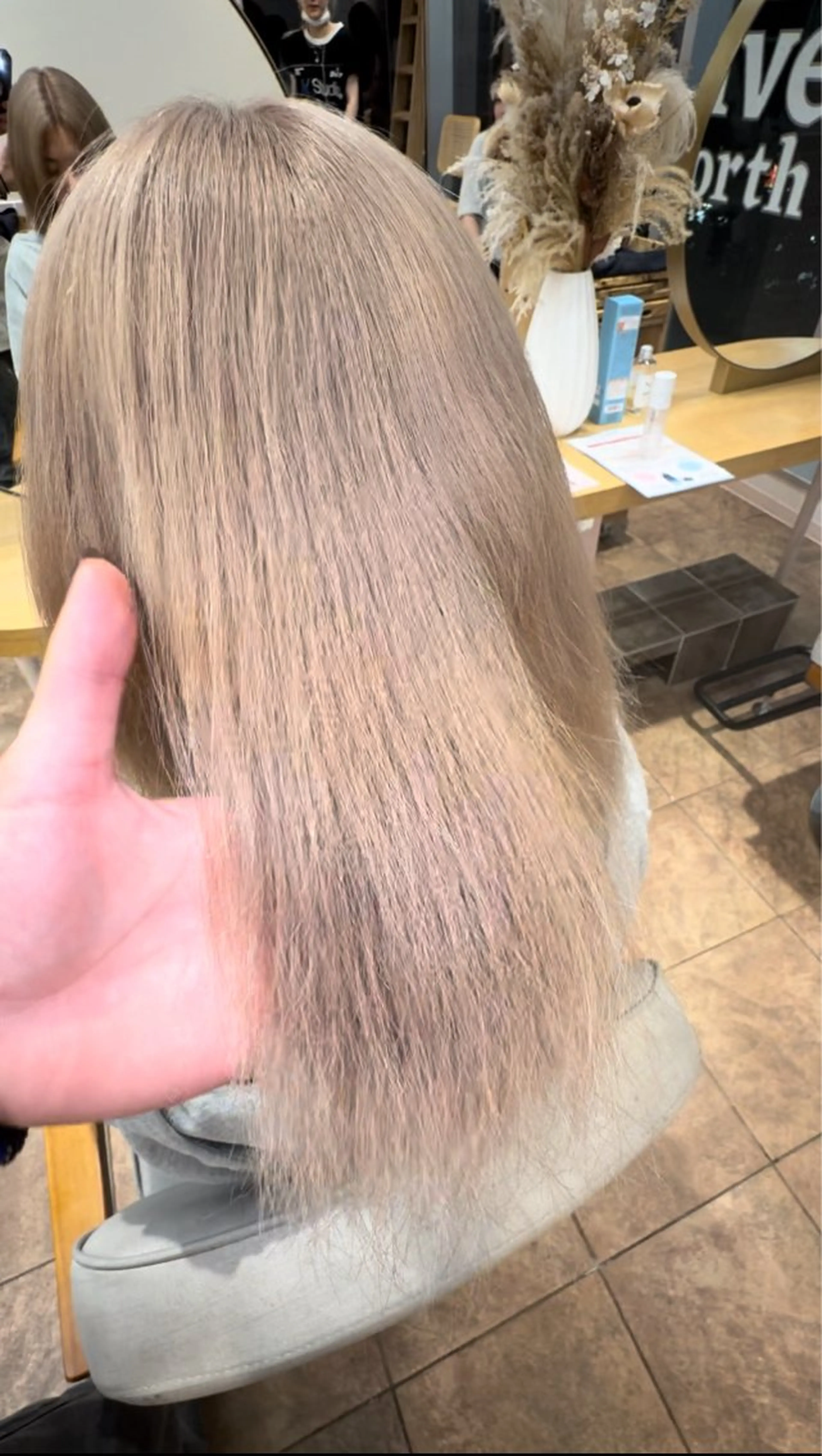 ミディアム カラー ヘアカラー トリートメント heel SENGAWAのヘアスタイル