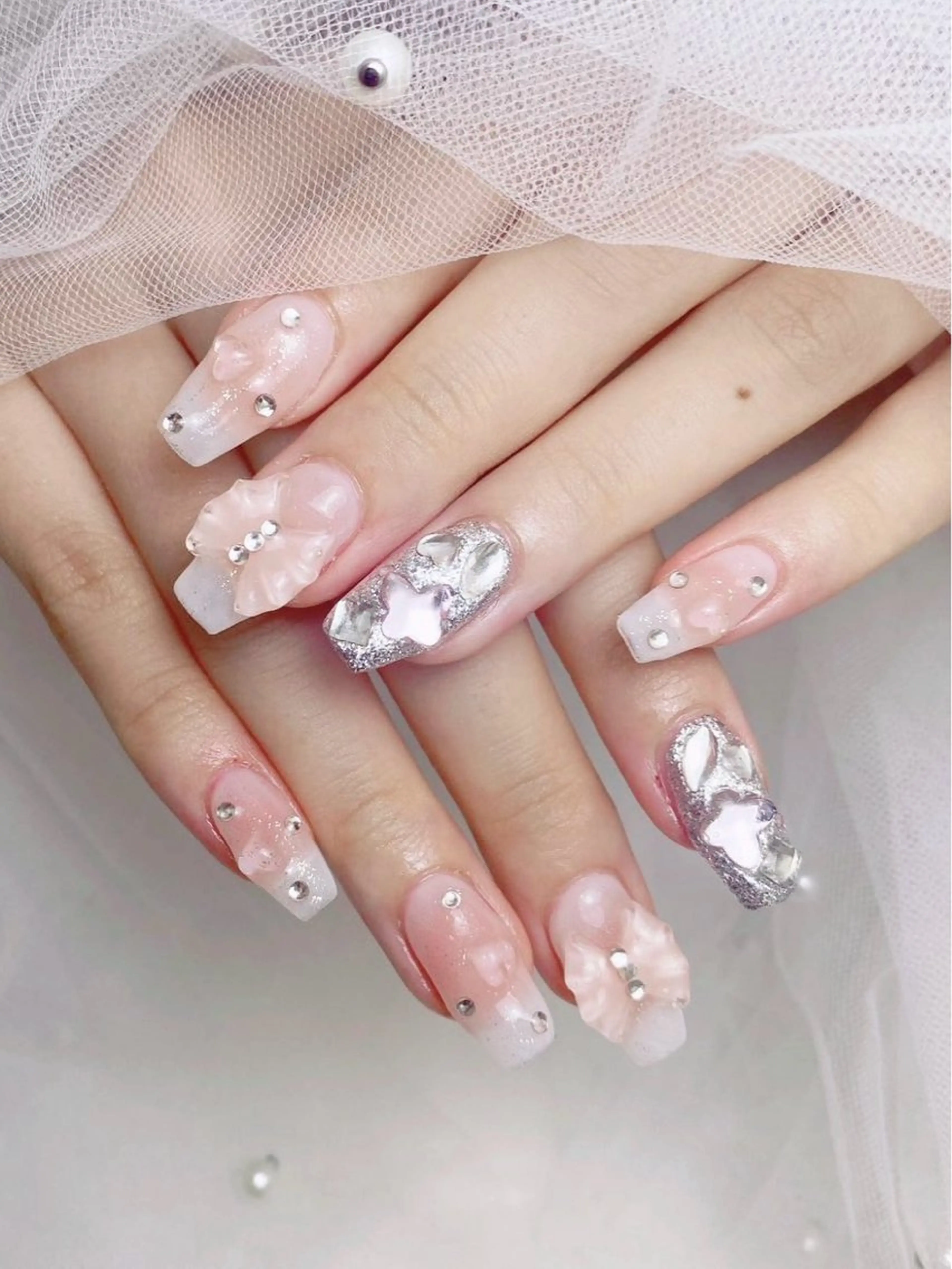 ネイル フレンチネイル ジェルネイル ハート 韓国ネイル マグネットネイル ネイルサロン lotusのネイルデザイン