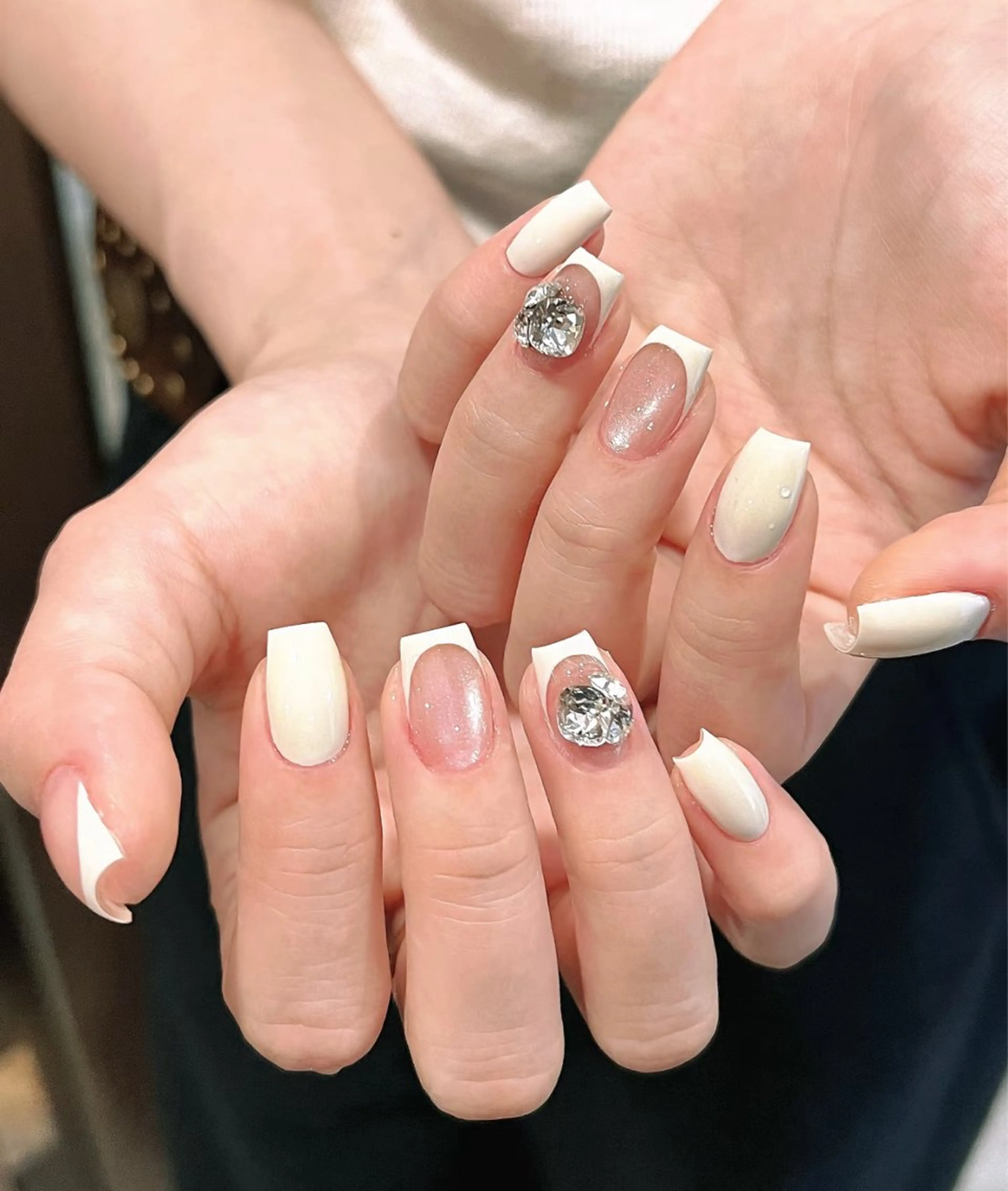 ネイル チークネイル 長さ出し フレンチネイル ガーリー 韓国ネイル ハンドネイル ハンドケア Sun Nail 池袋のエステ・リラクイメージ