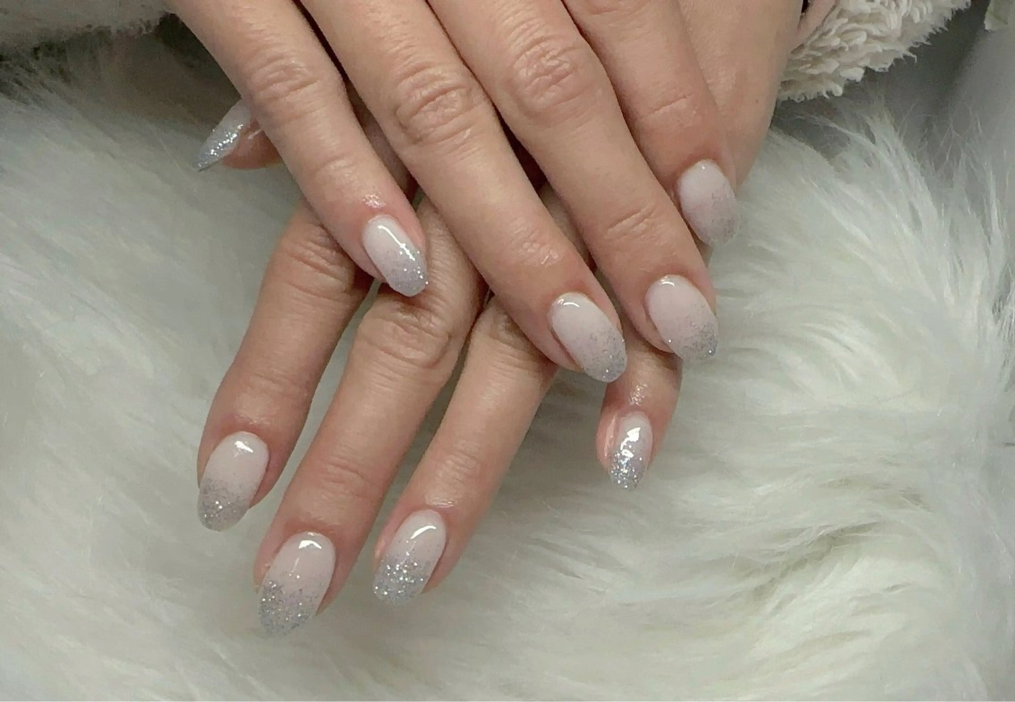 ネイル ブルー ラメ(グリッター) ホワイト Viel💅 〜yuki〜のネイルデザイン