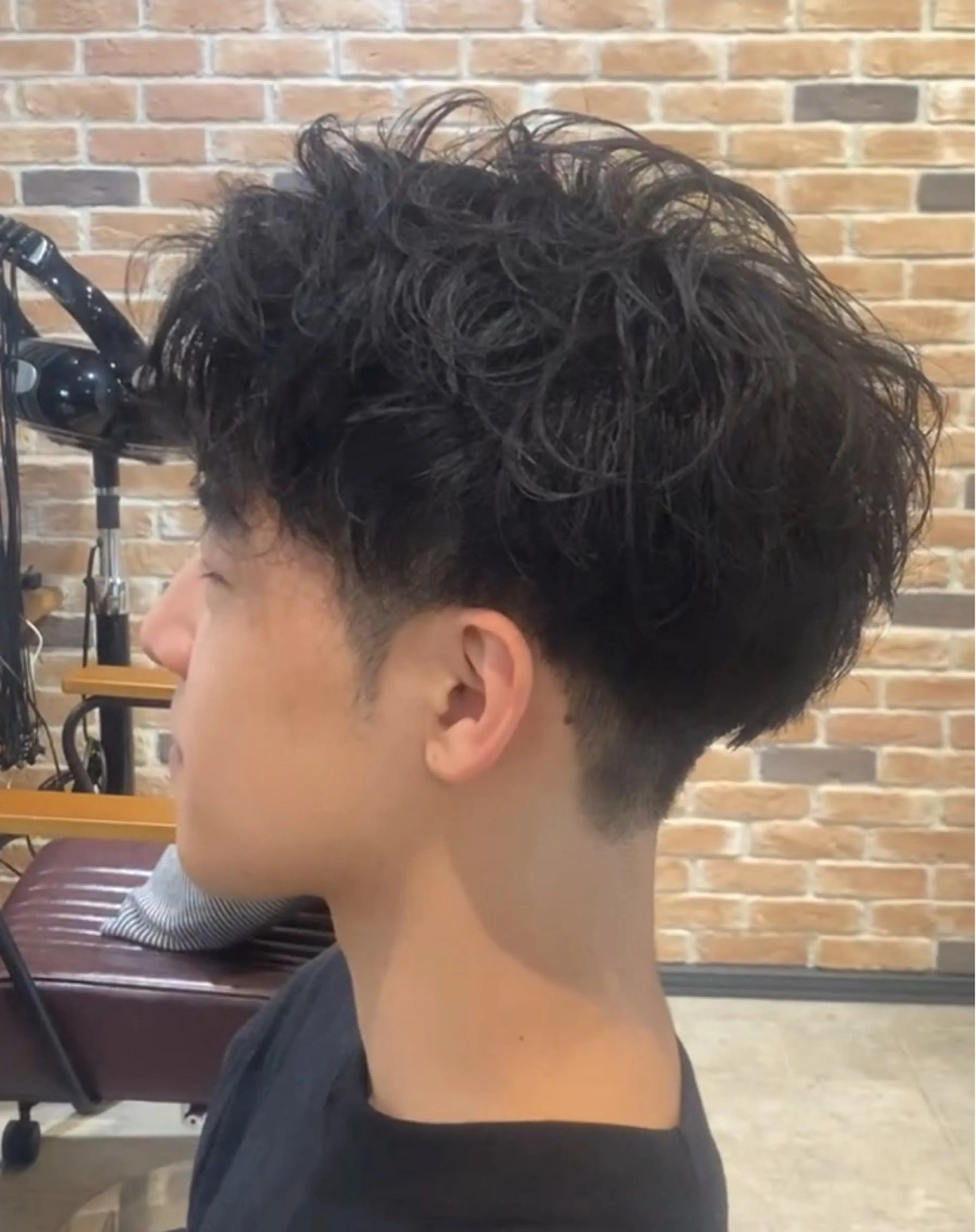 メンズ メンズパーマ ツーブロック 三宅 涼馬のヘアスタイル