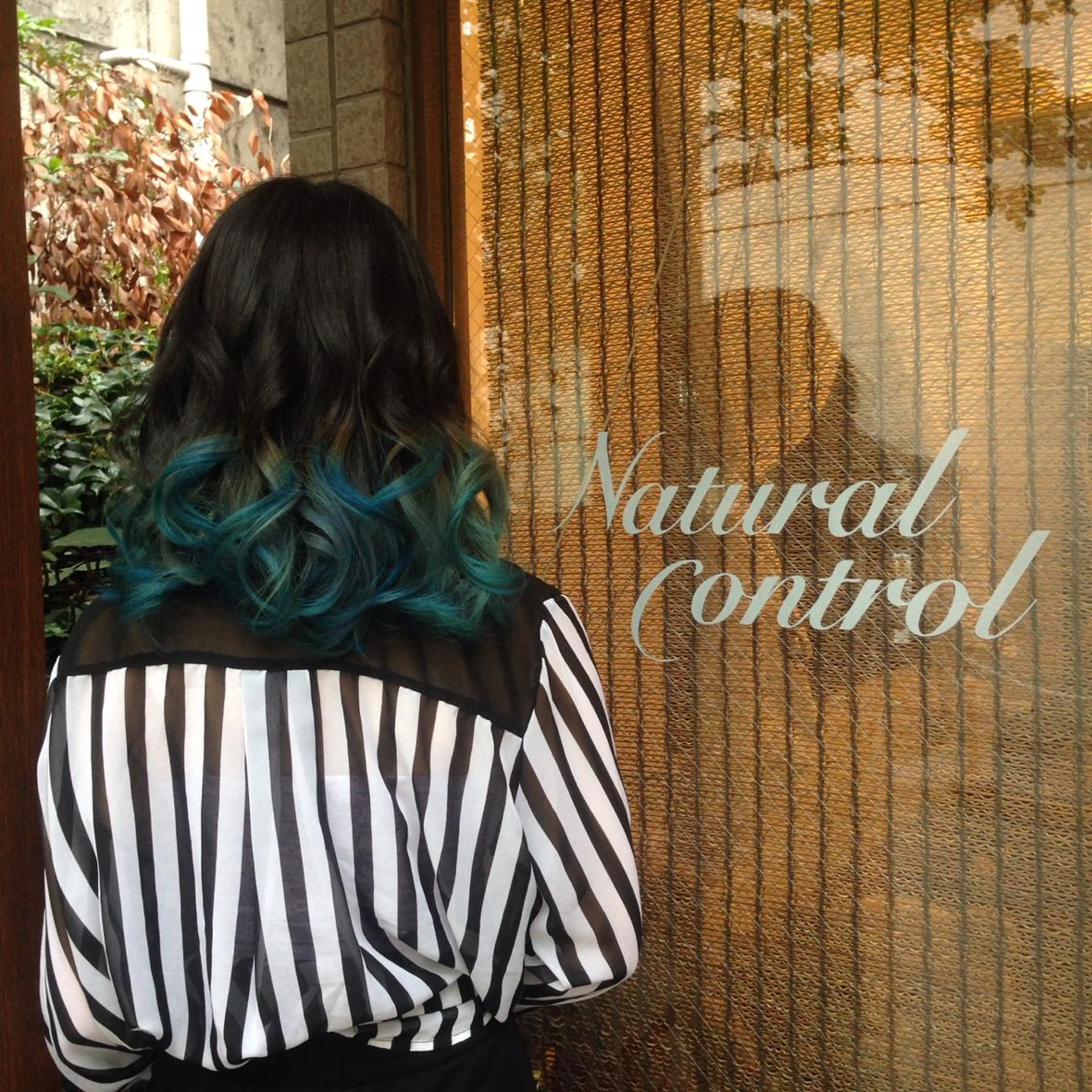 ミディアム セミロング カラー ブルーカラー ブルージュ 佐野 智史のヘアスタイル