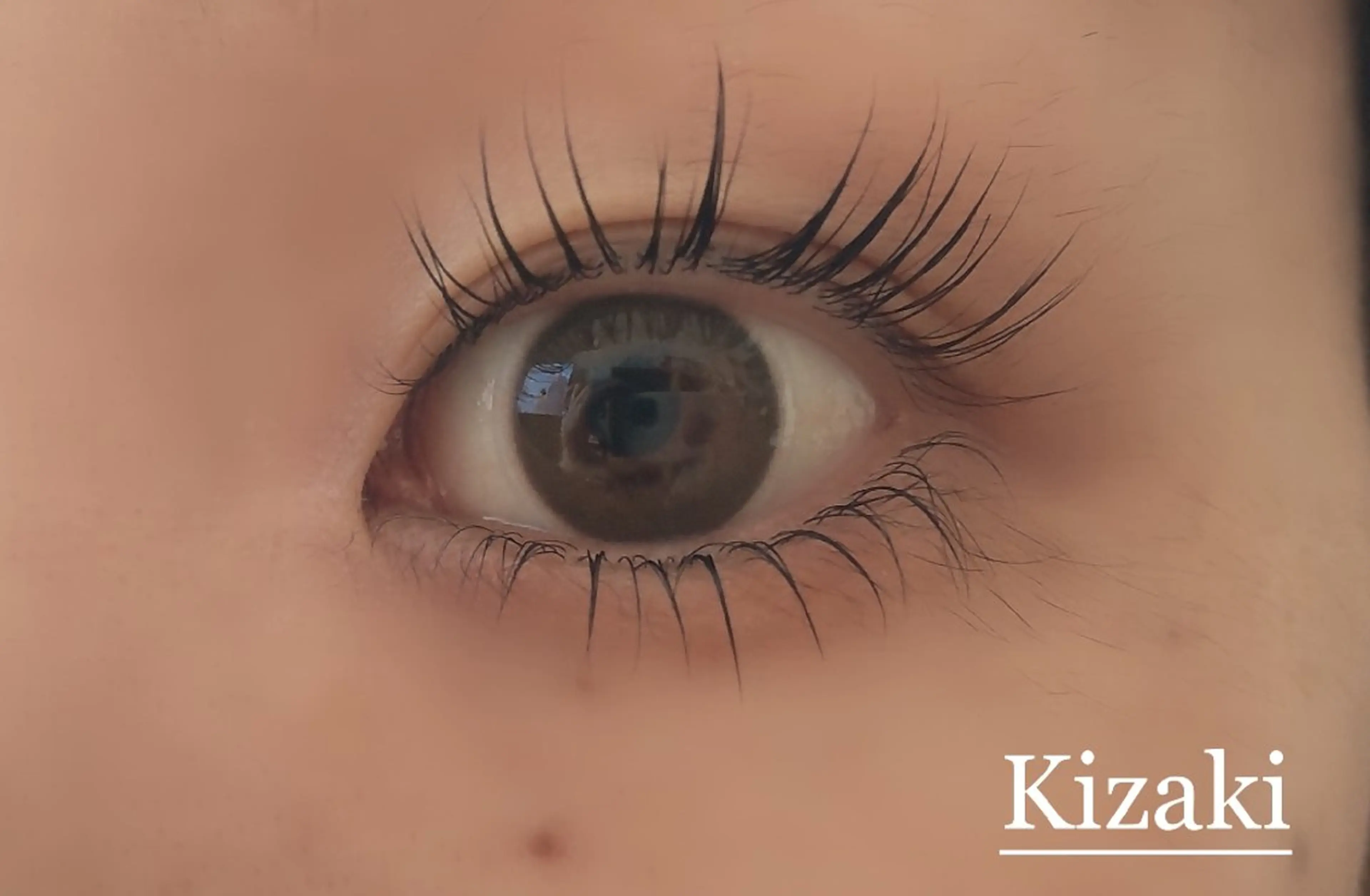 パリジェンヌラッシュリフト上下の写真