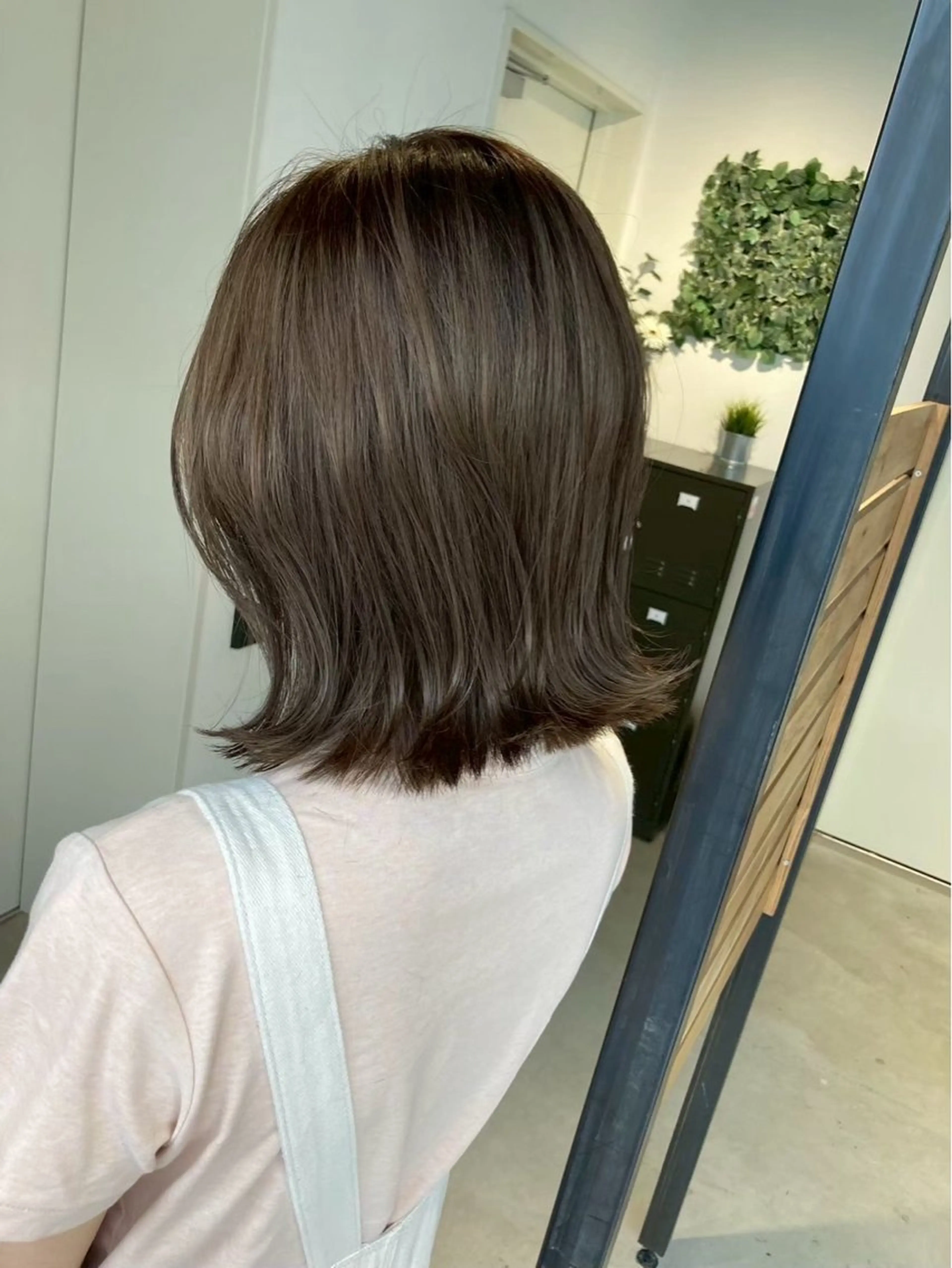 ミディアム カラー ダブルカラー ハイトーンカラー ボブ 顔周りカット 髪質改善 カット ヘアカラー RISE SWELL 江坂momoneのヘアスタイル