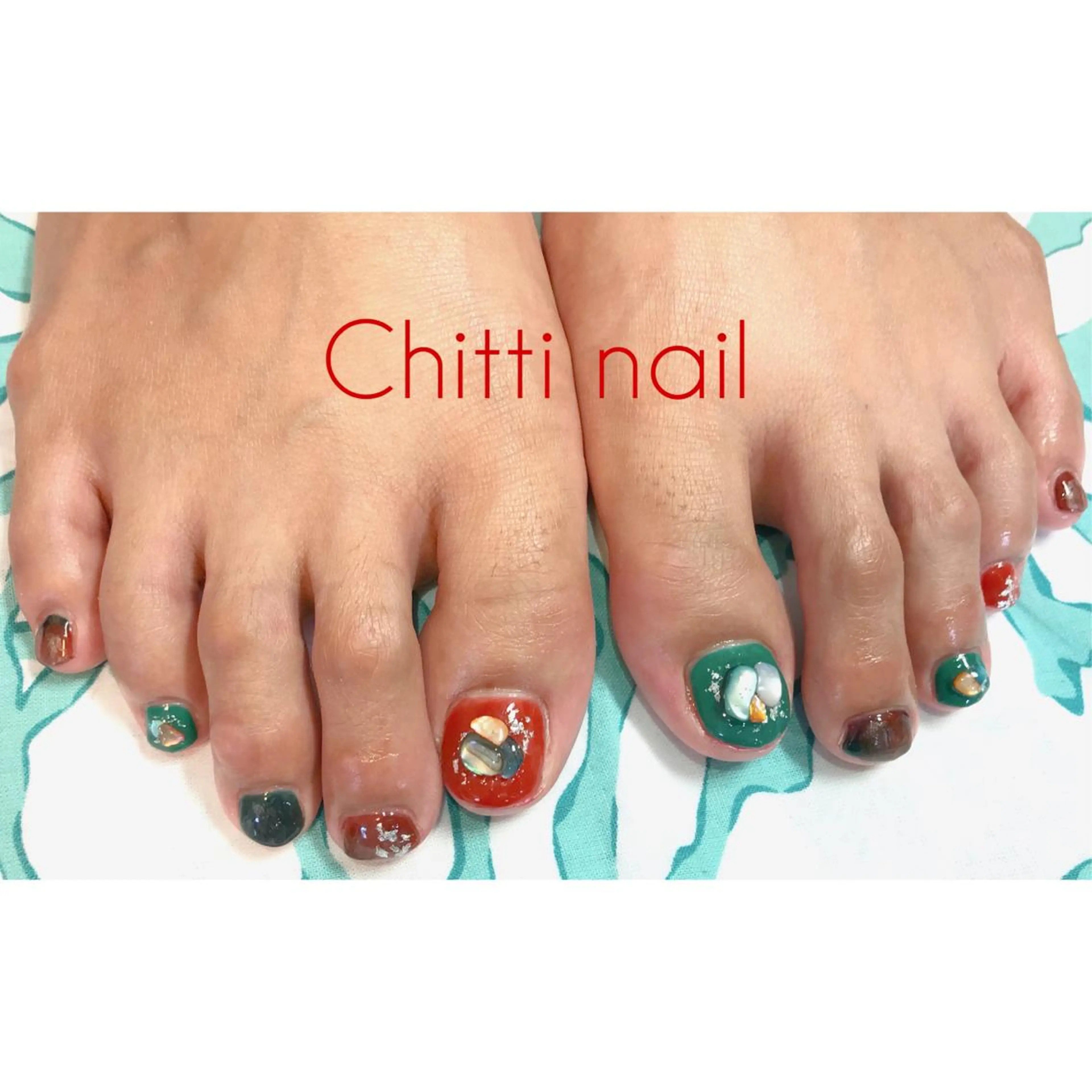 ネイル フットネイル ニュアンスネイル ストーンネイル Chitti yuuriのネイルデザイン