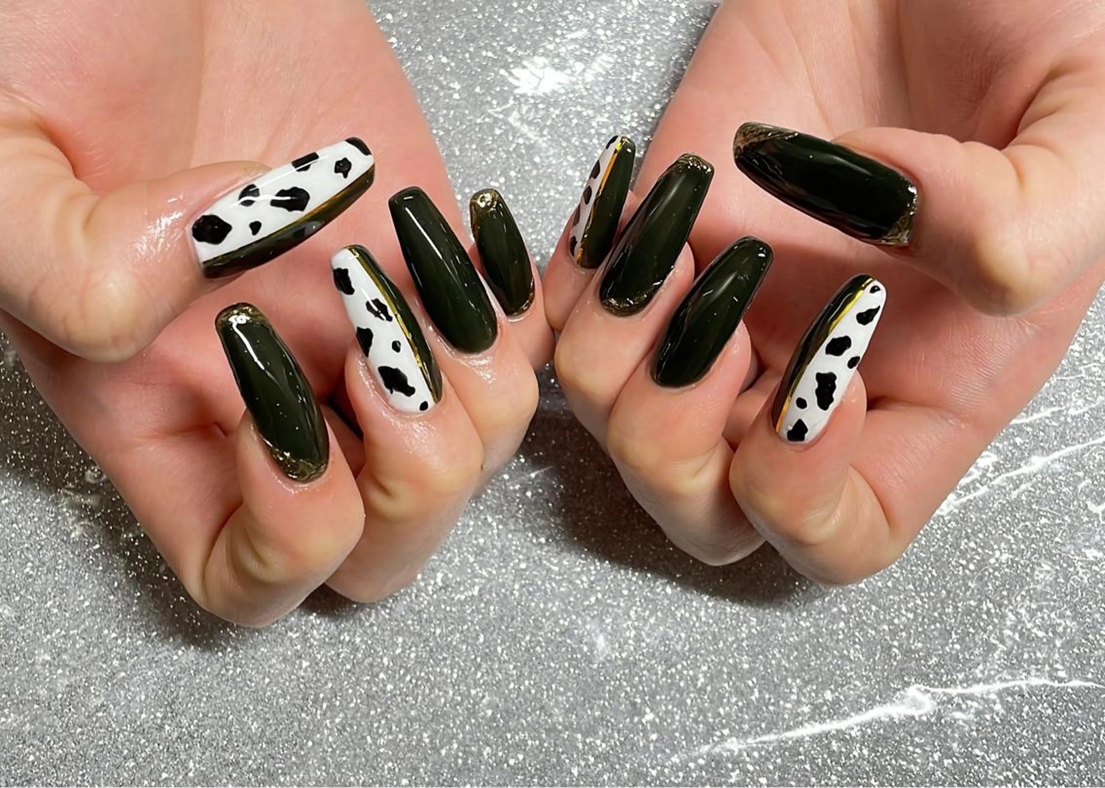 ネイル ハンドネイル VIERU 🌈🎀💖のネイルデザイン