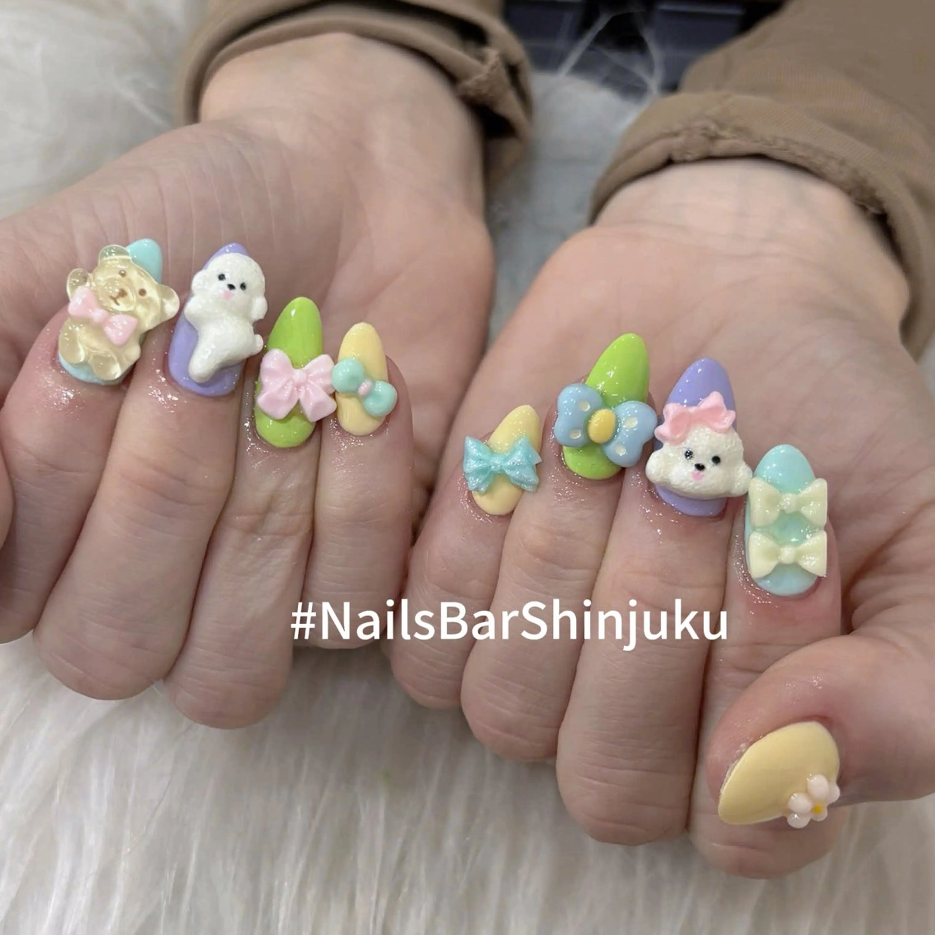 ネイル ボルドー ブラウン チークネイル ドット フットネイル NAILS BAR SHINJUKUのネイルデザイン
