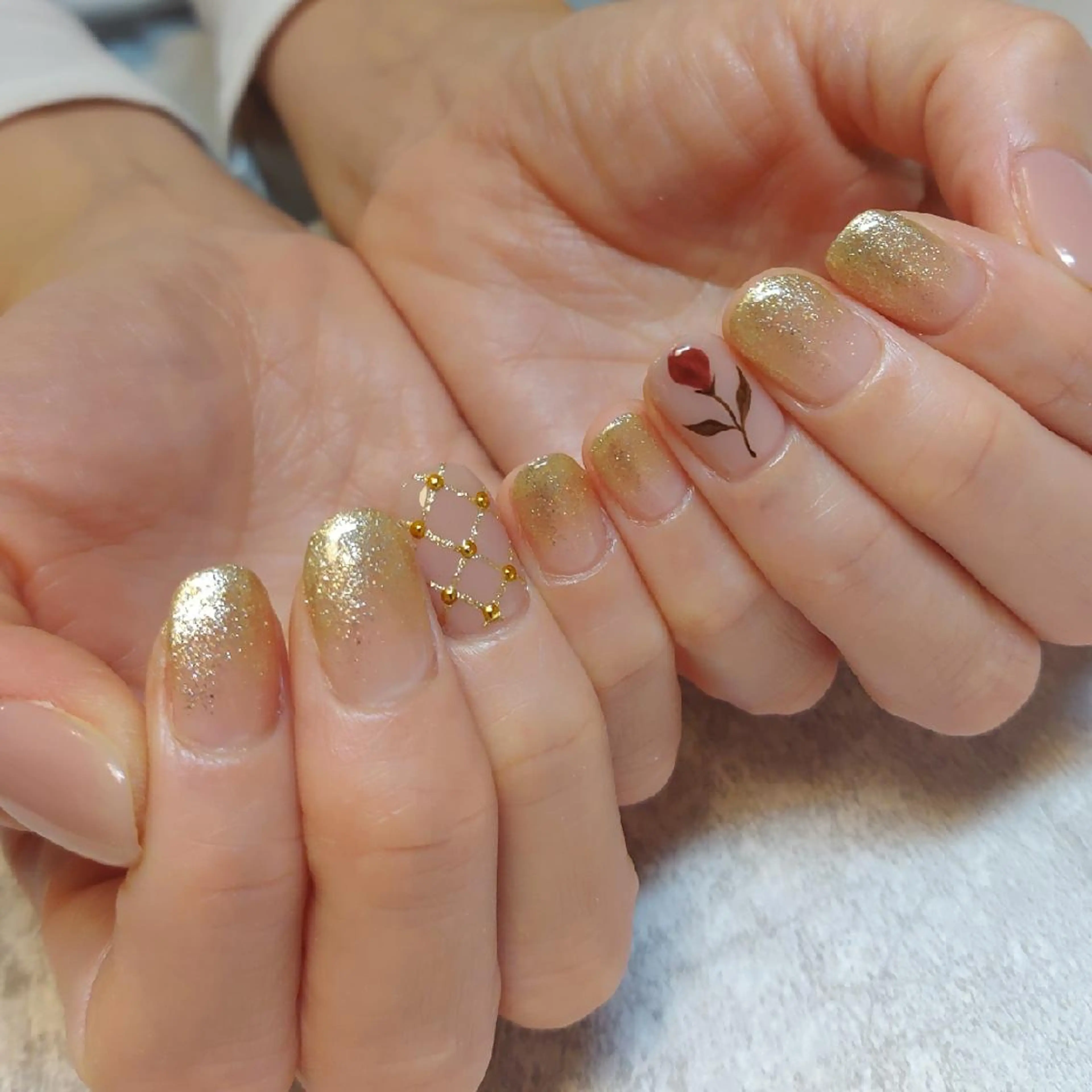 ネイル ジェヌインネイル 河内のネイルデザイン