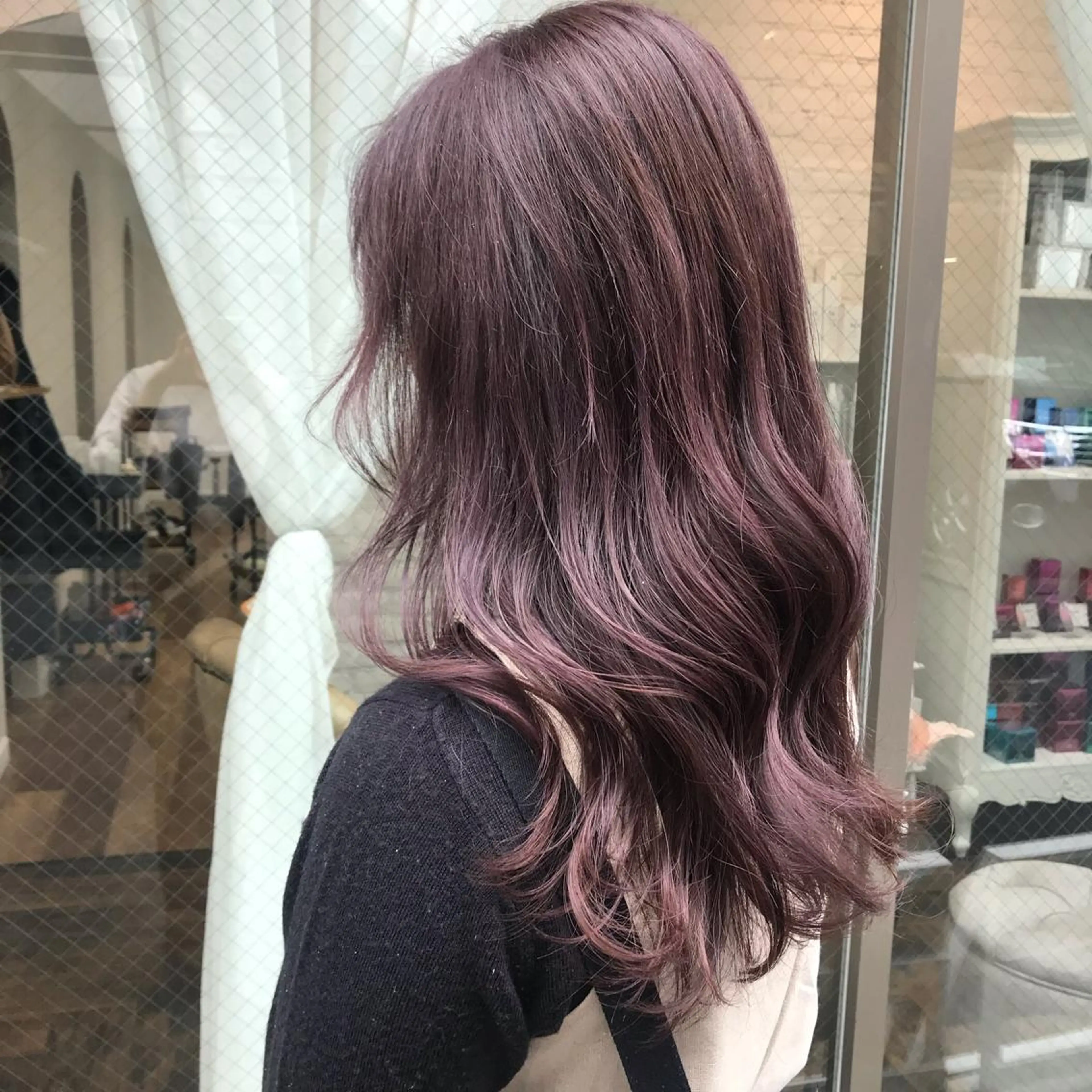 ロング カラー KAYLEE by curacion所属・池上 みゆのヘアスタイル