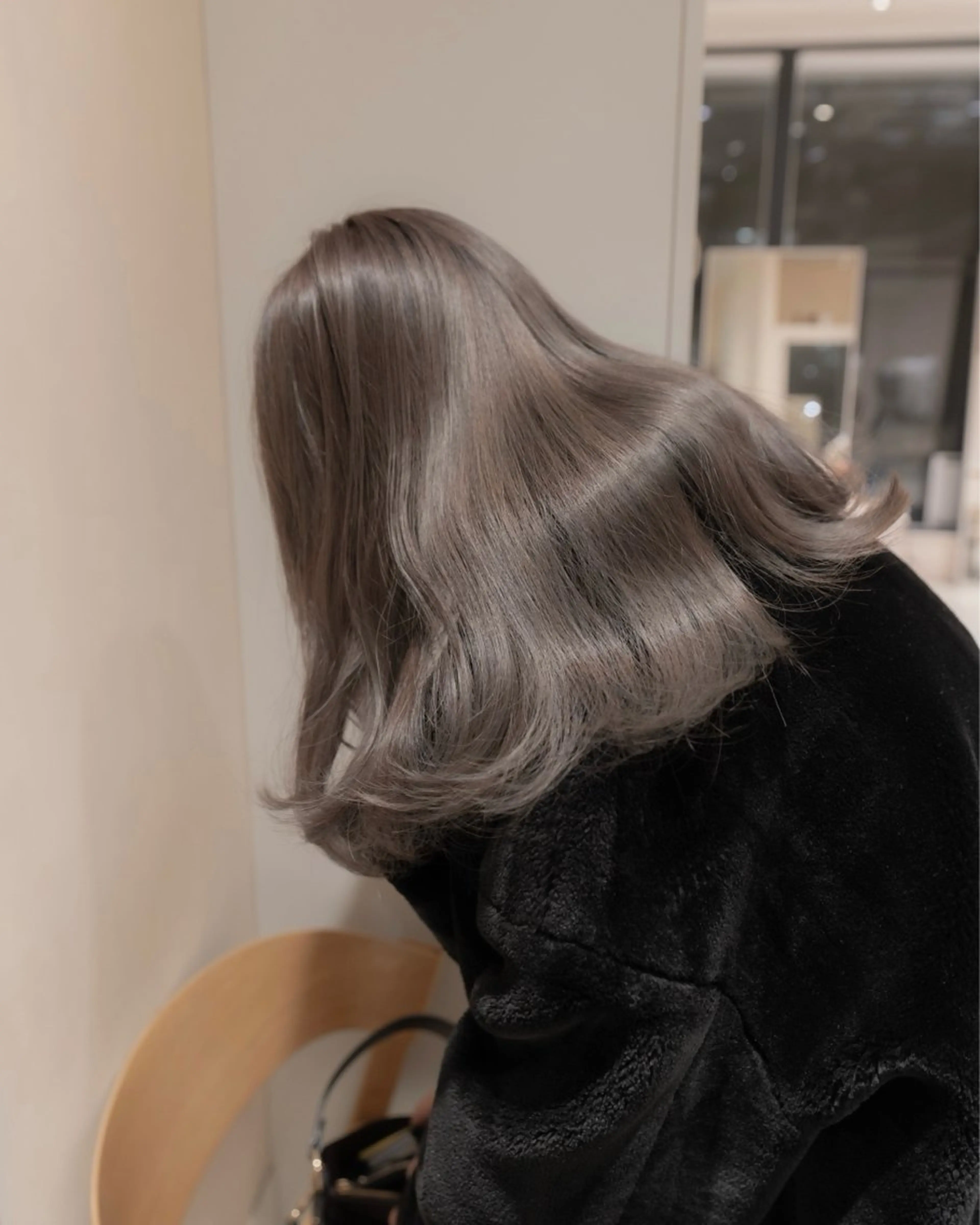 セミロング カラー ブリーチ グレージュ ヘアカラー トリートメント 高橋大樹/グレージュ 透明感/髪質改善のヘアスタイル